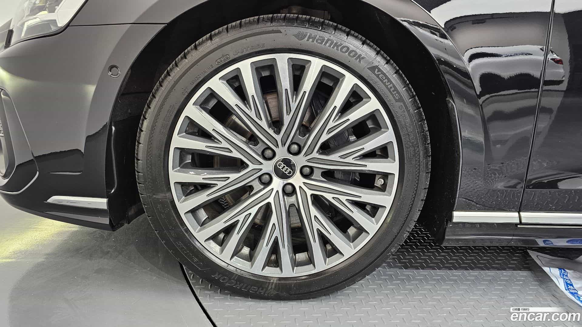 A8 Audi 2023.10-OUTER-005