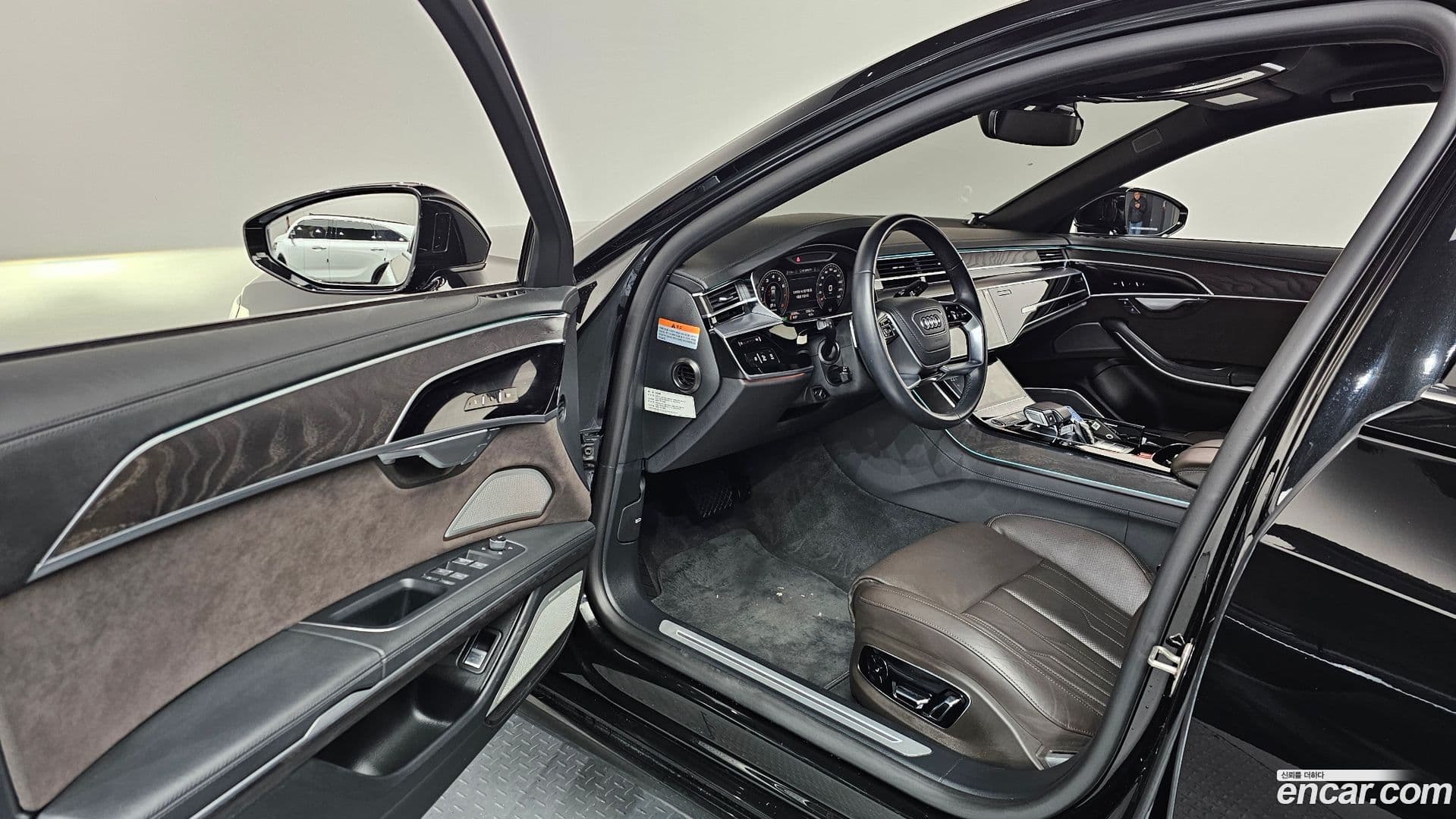 Main__Slider__Photo:A8 Audi 2023.10-9