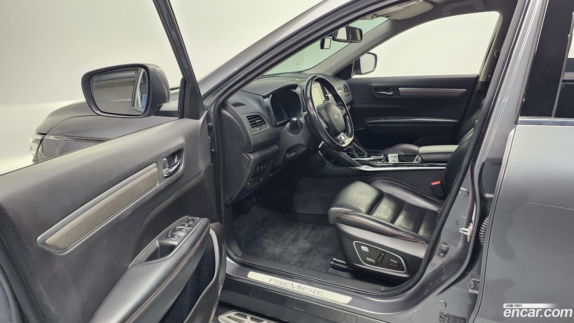 Main__Slider__Photo:QM6 Renault-KoreaSamsung 2020.1-9