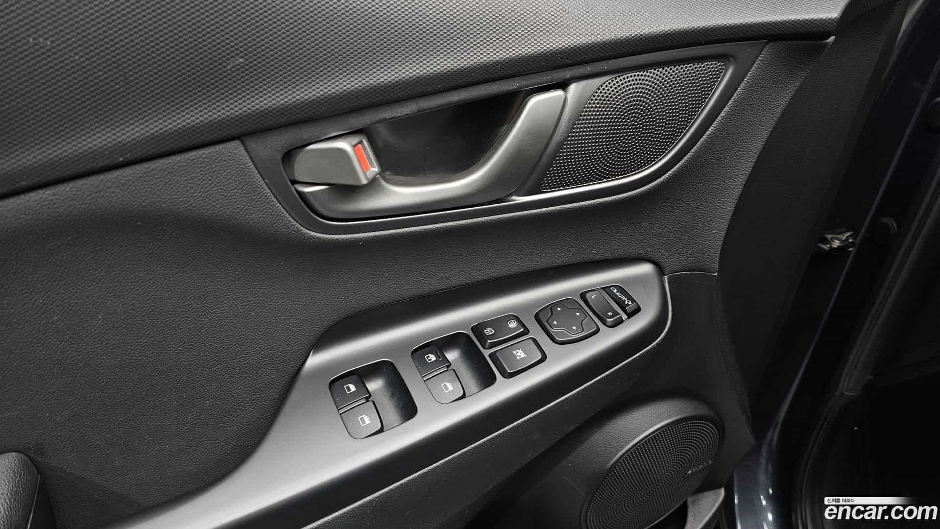 Kona Hyundai 2018.6-OPTION-020