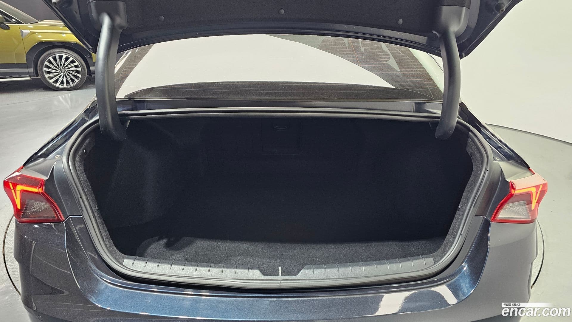 Main__Slider__Photo:K5 Kia 2021.0-19