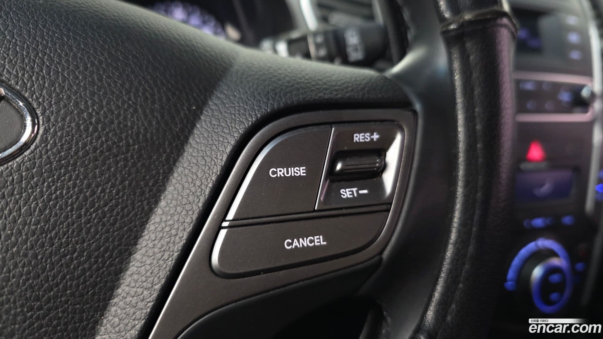 Main__Slider__Photo:Santafe Hyundai 2017.4-15