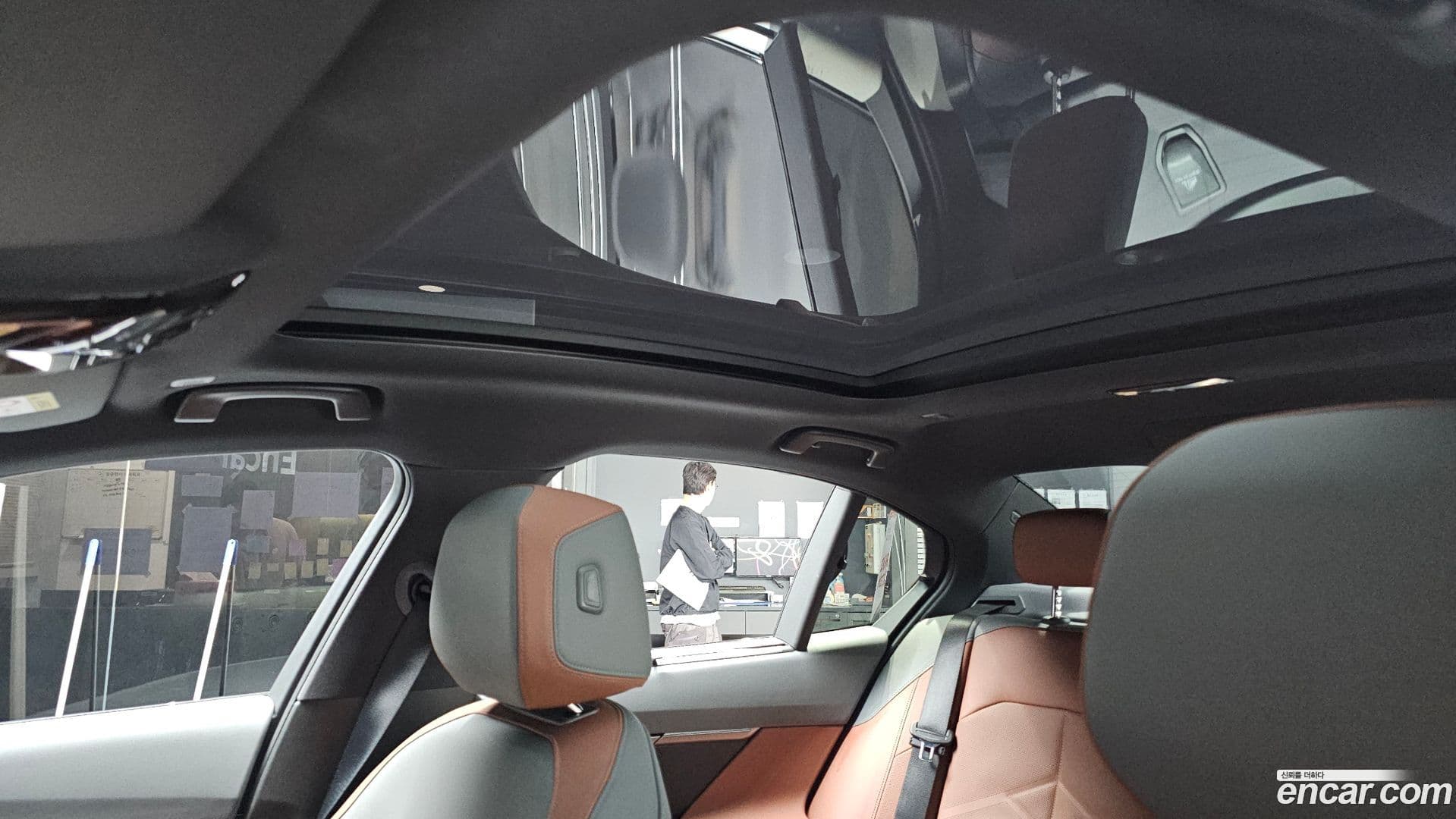 Main__Slider__Photo:5-Series BMW 2025.2-18