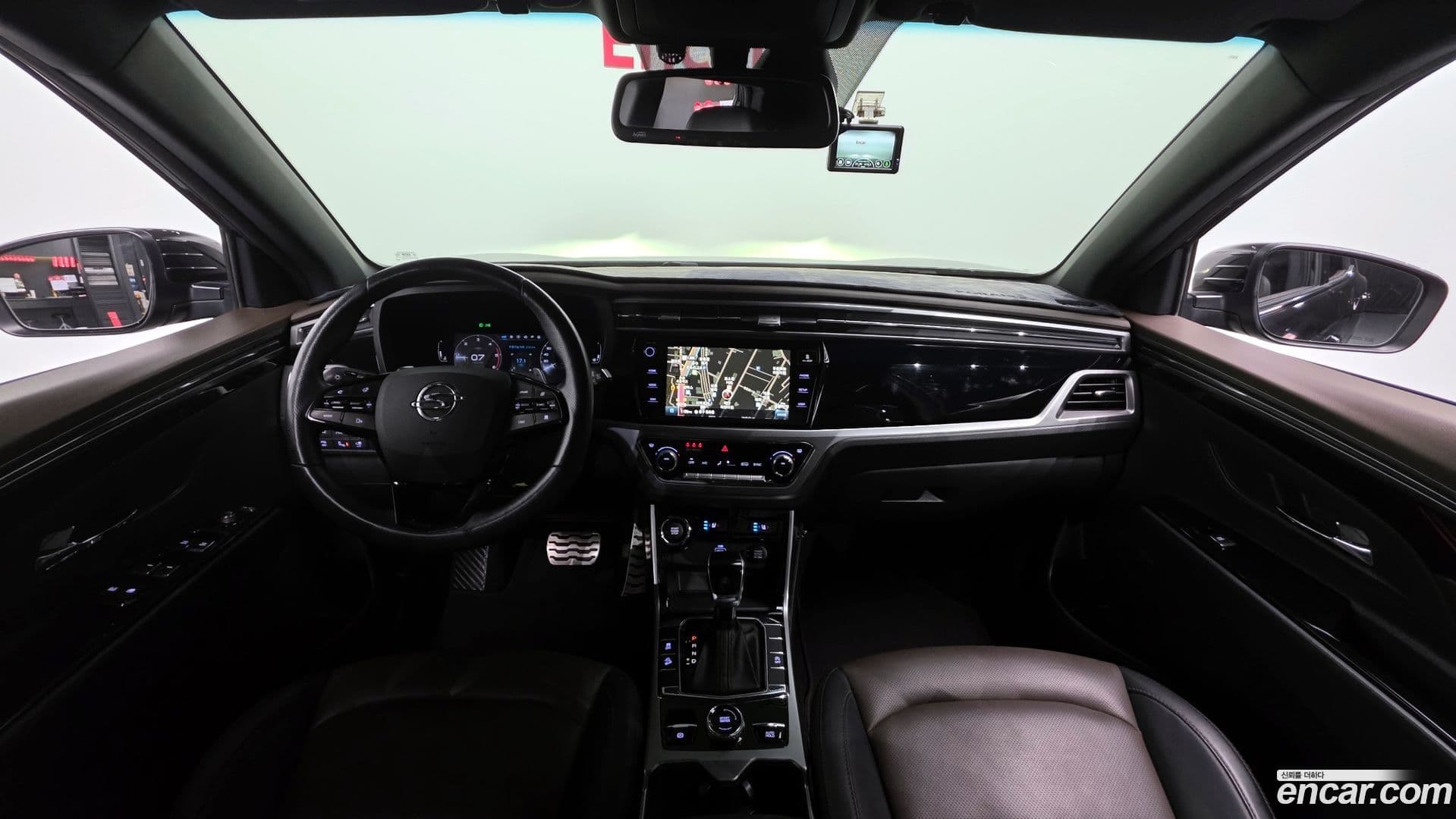 Main__Slider__Photo:KORANDO KG_Mobility_Ssangyong 2019.3-6