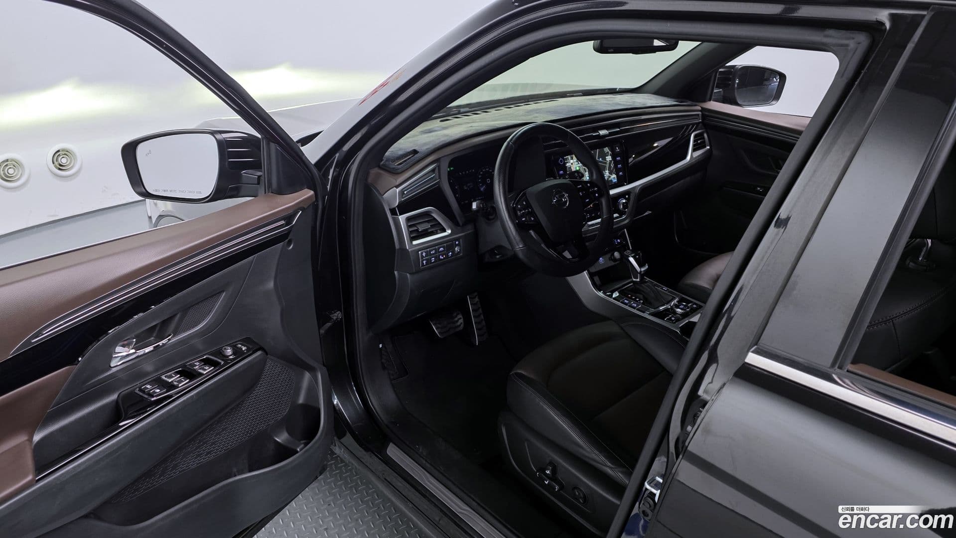 Main__Slider__Photo:KORANDO KG_Mobility_Ssangyong 2019.3-10