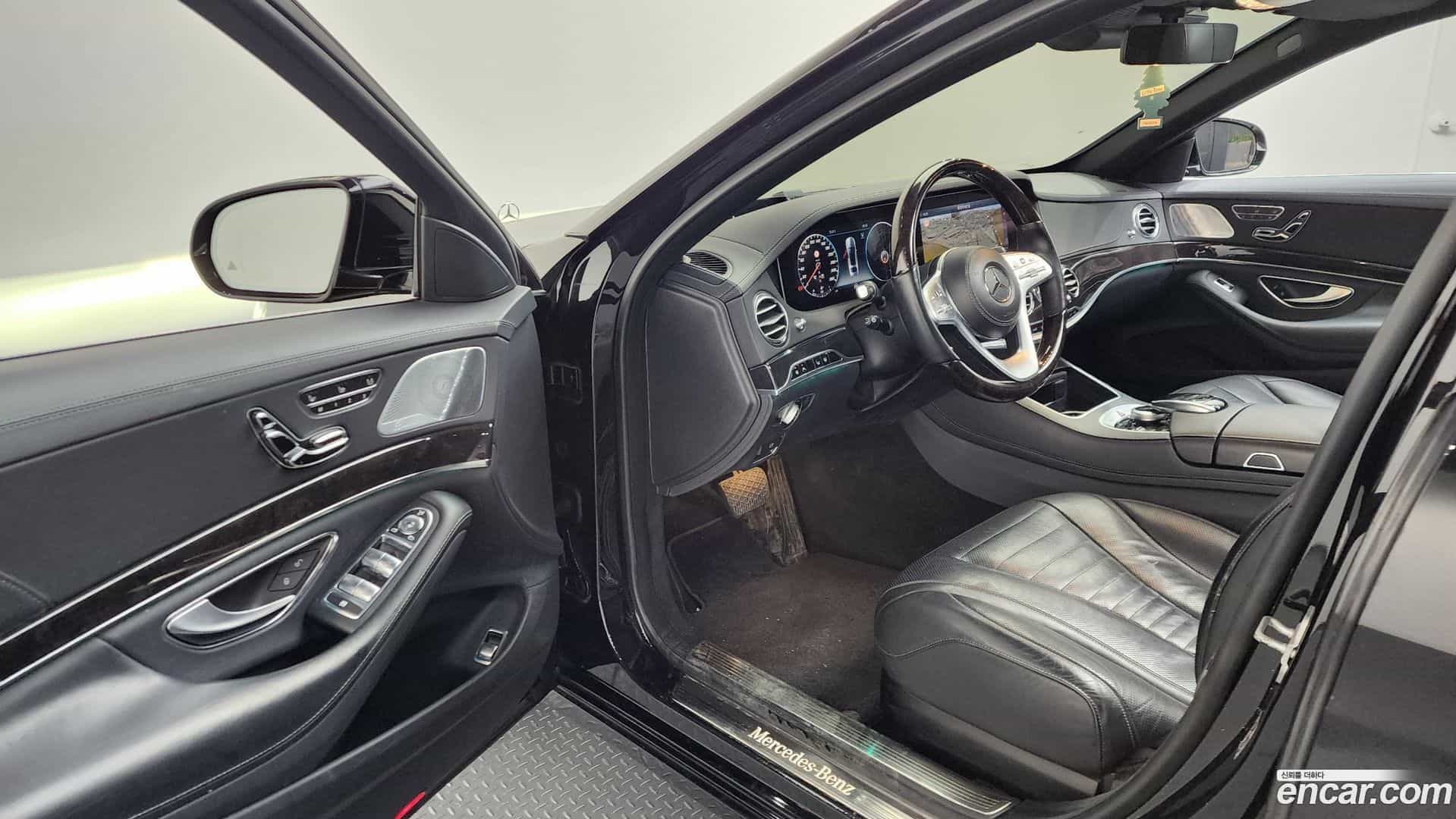 S-Class Mercedes-Benz 2018.0-INNER-010
