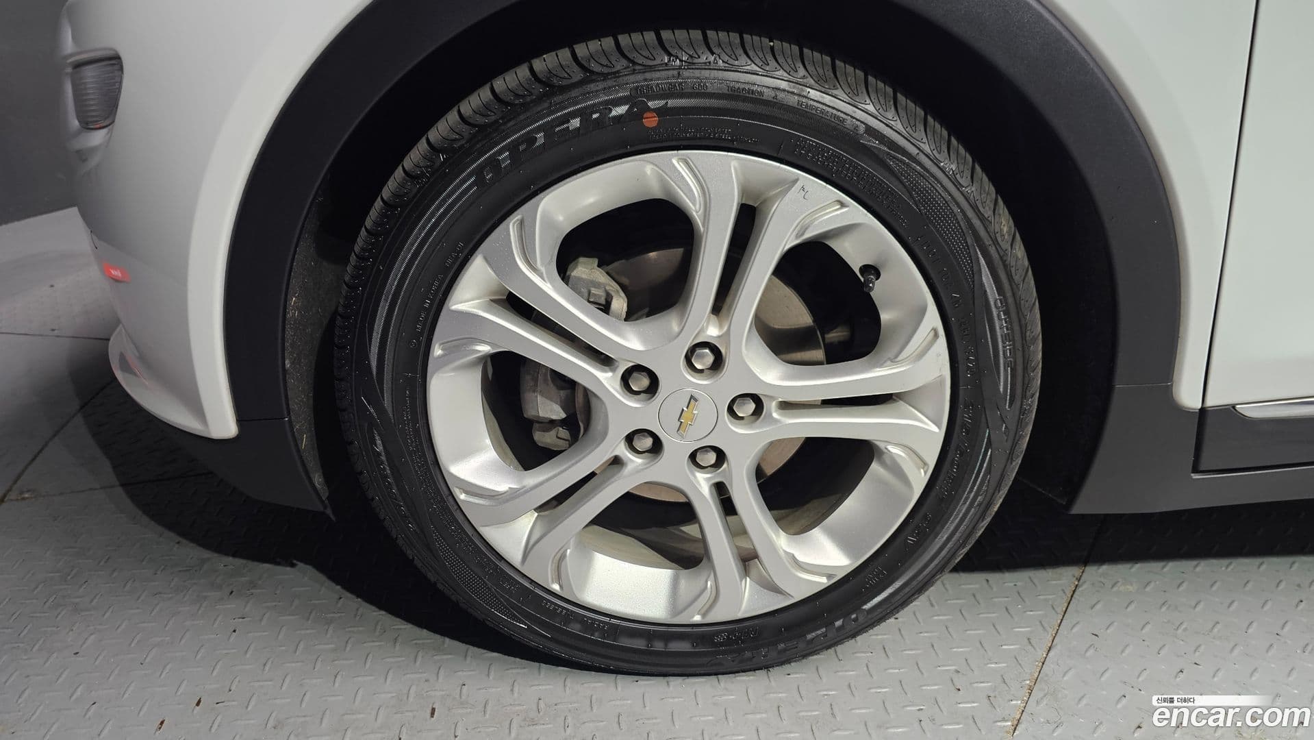 Main__Slider__Photo:Bolt EV ChevroletGMDaewoo 2019.11-4