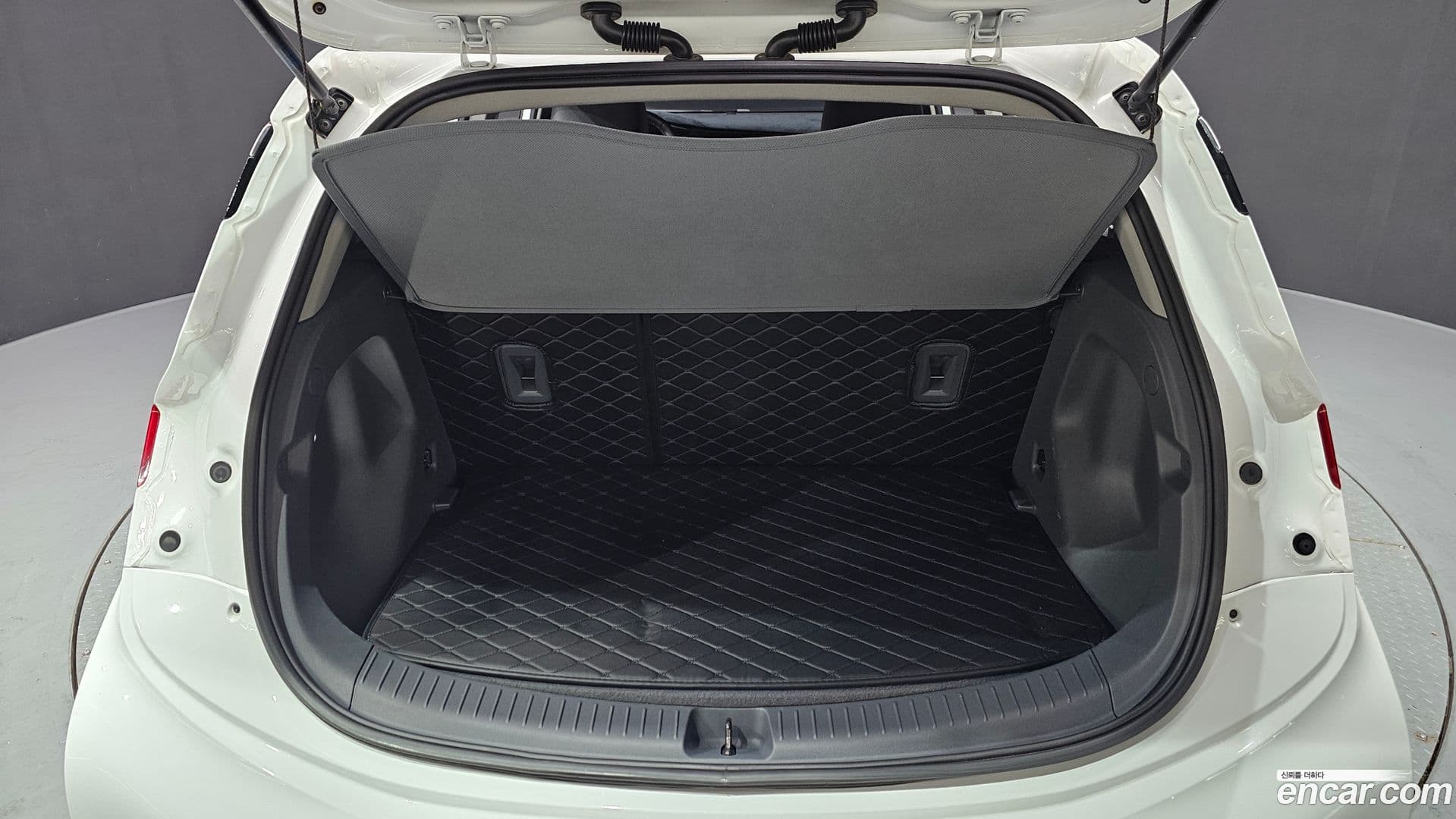 Main__Slider__Photo:Bolt EV ChevroletGMDaewoo 2019.11-19