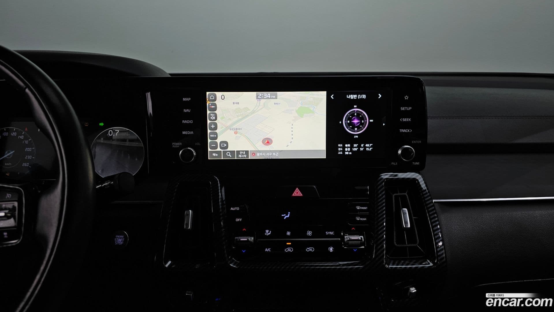 Main__Slider__Photo:Sorento Kia 2021.9-14