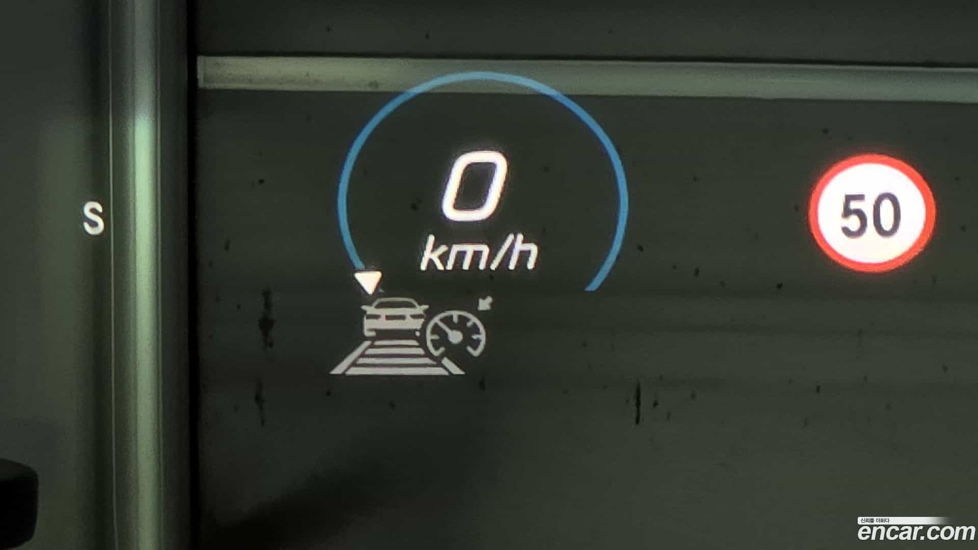 GLS-Class Mercedes-Benz 2021.10-OPTION-023