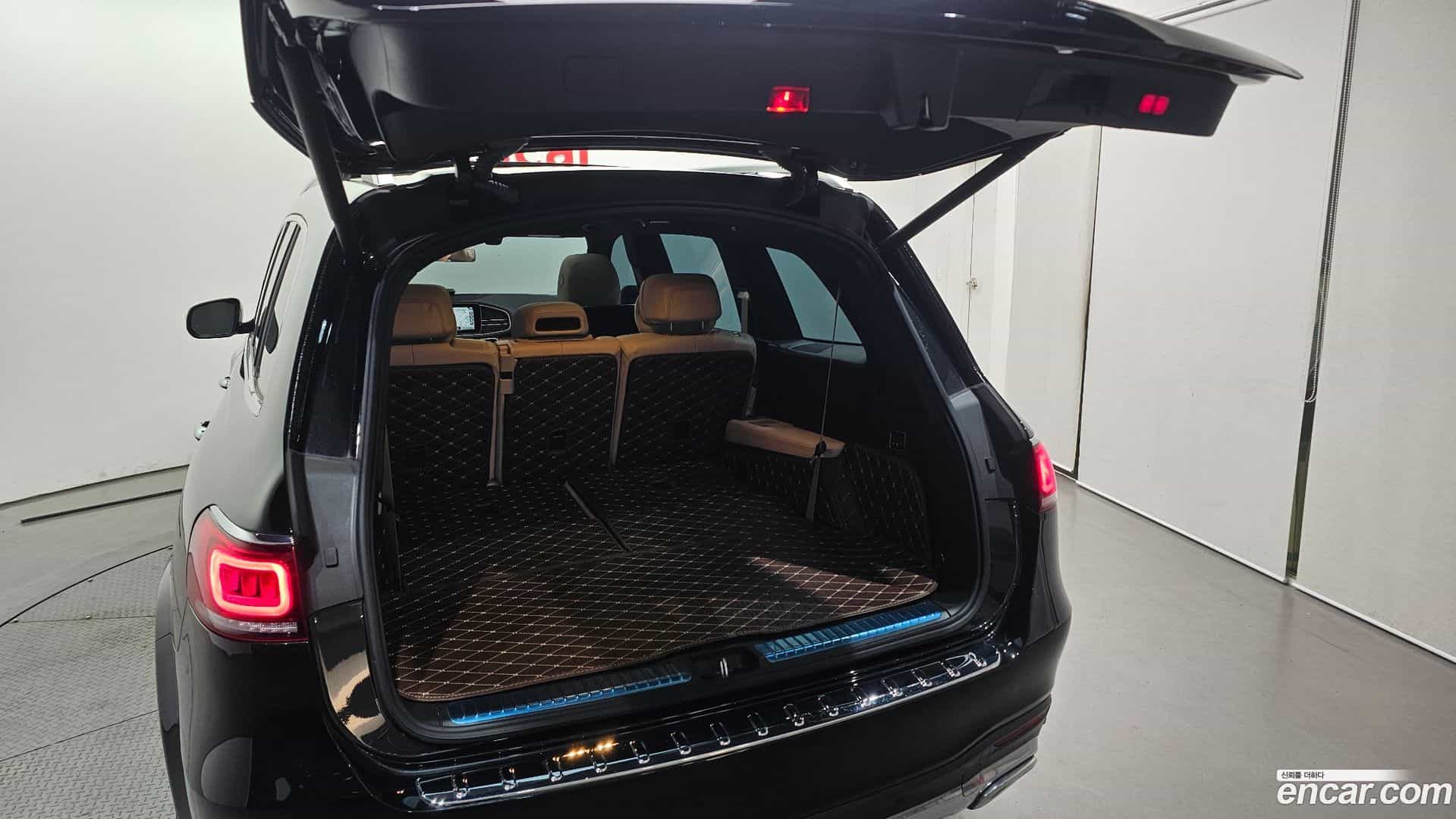 GLS-Class Mercedes-Benz 2021.10-OPTION-024