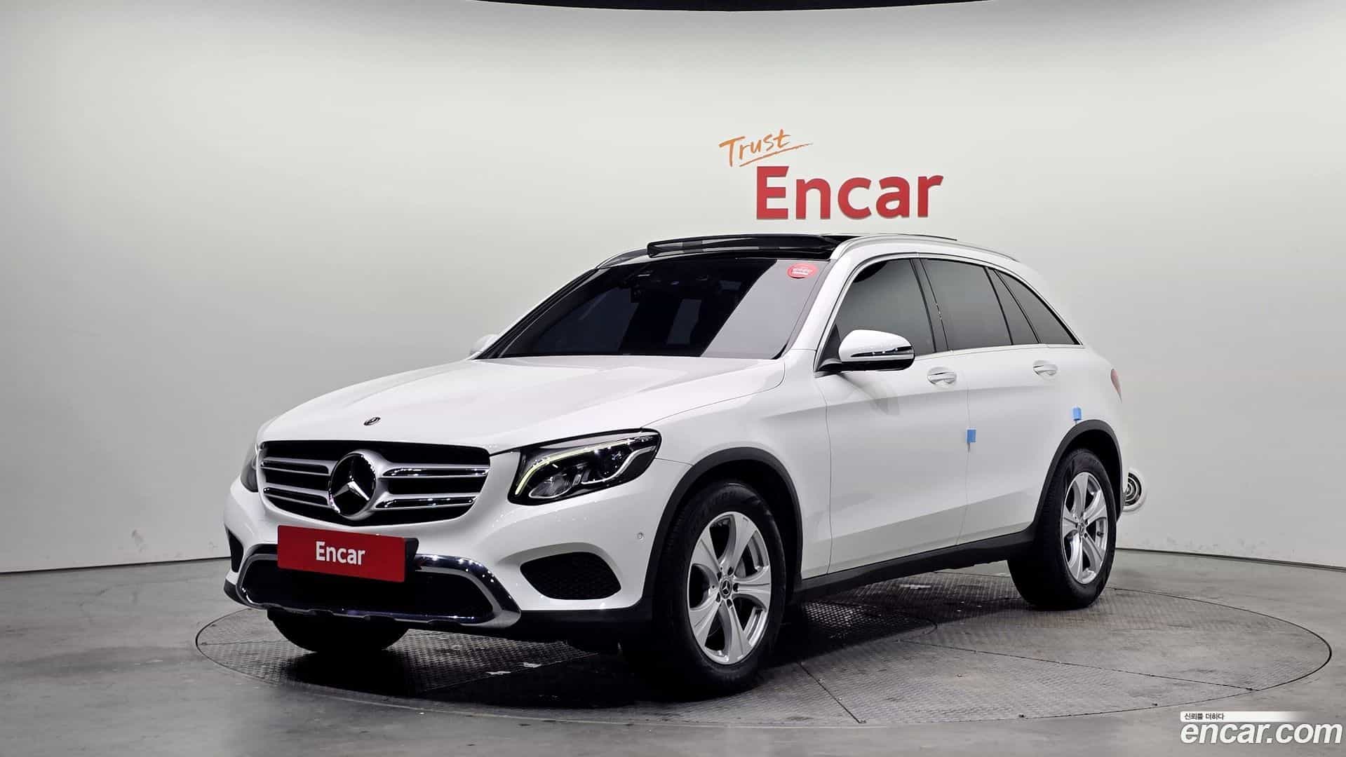 GLC-Class Mercedes-Benz 2018.7-OUTER-001