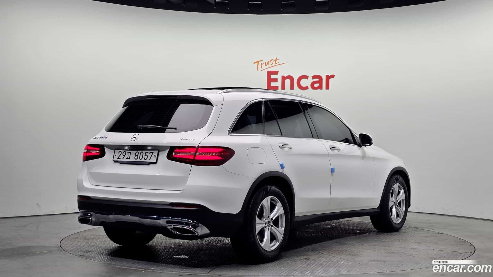 GLC-Class Mercedes-Benz 2018.7-OUTER-002