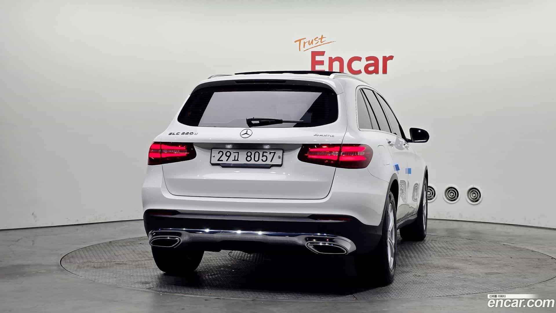 GLC-Class Mercedes-Benz 2018.7-OUTER-004