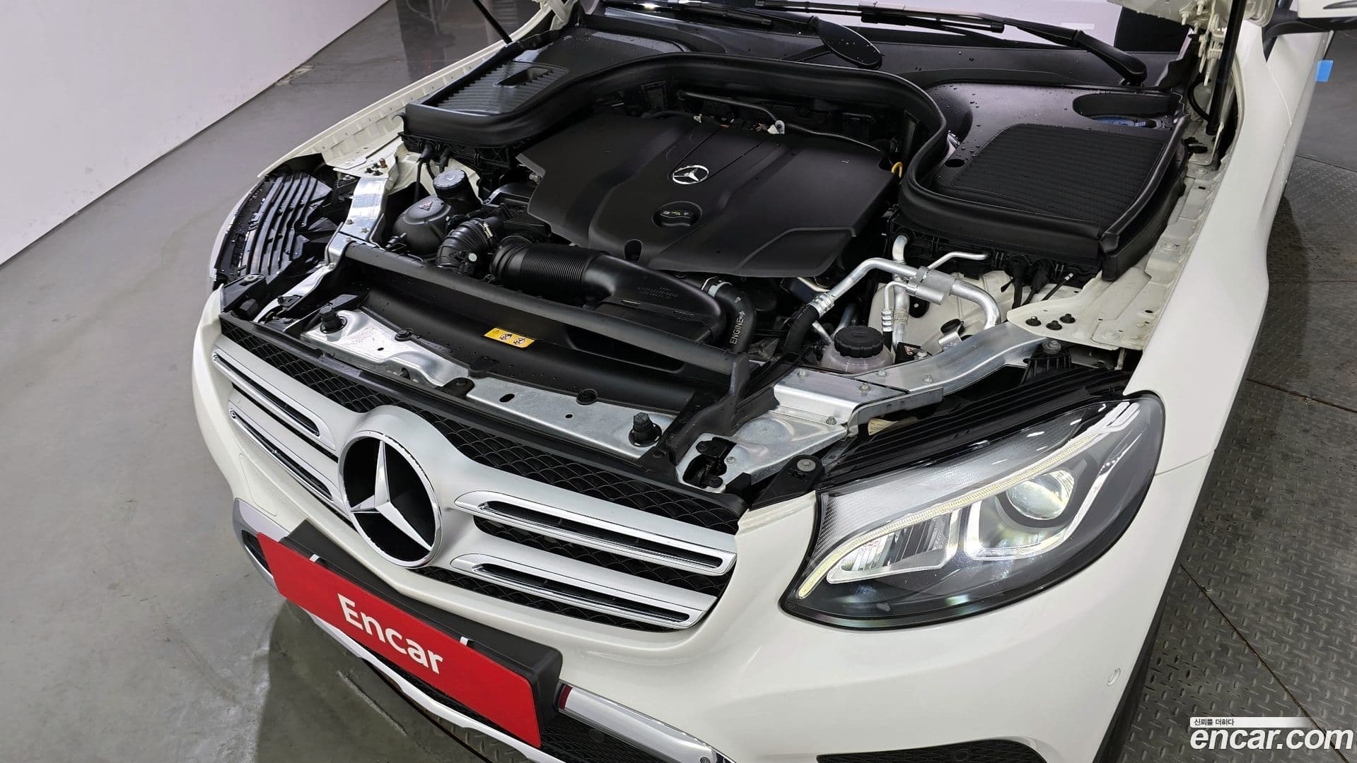 Main__Slider__Photo:GLC-Class Mercedes-Benz 2018.7-5