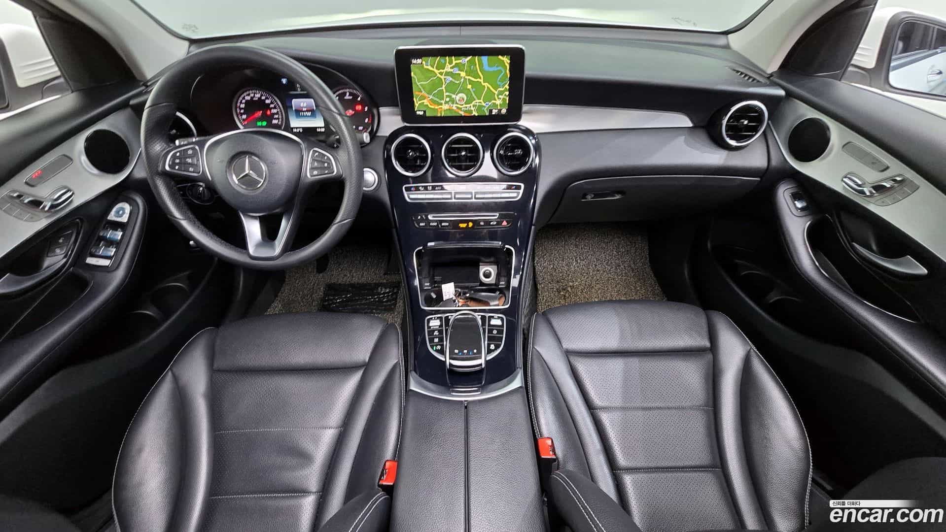 GLC-Class Mercedes-Benz 2018.7-INNER-007