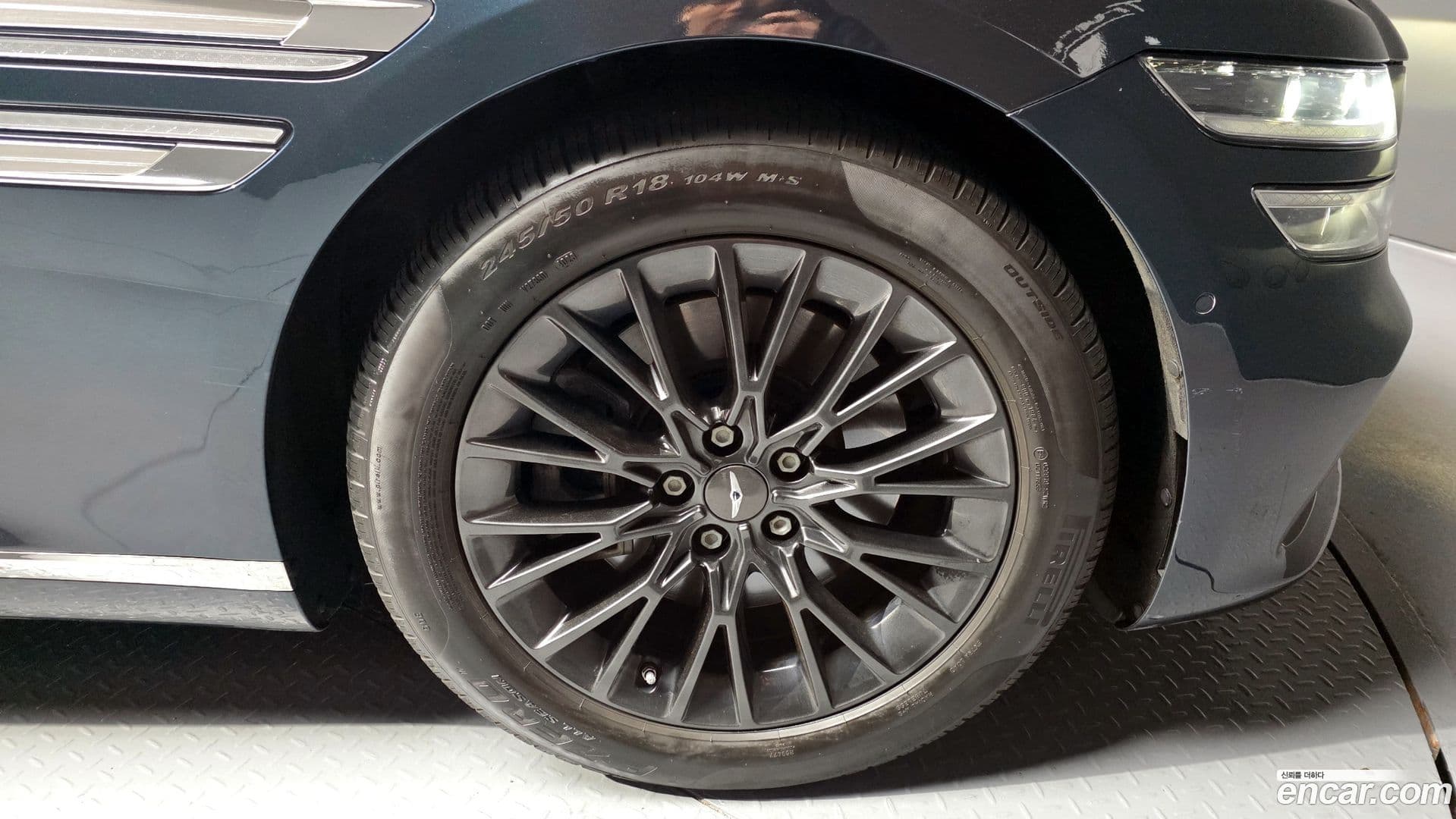 Main__Slider__Photo:G80 Genesis 2020.5-4