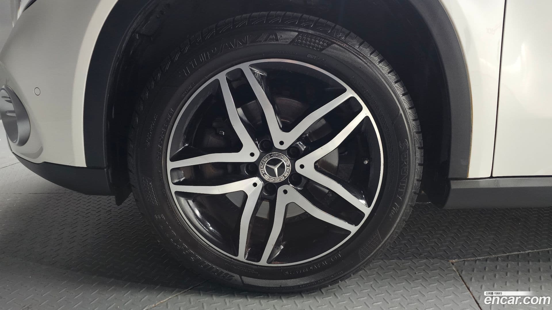 Main__Slider__Photo:GLA-Class Mercedes-Benz 2018.3-4