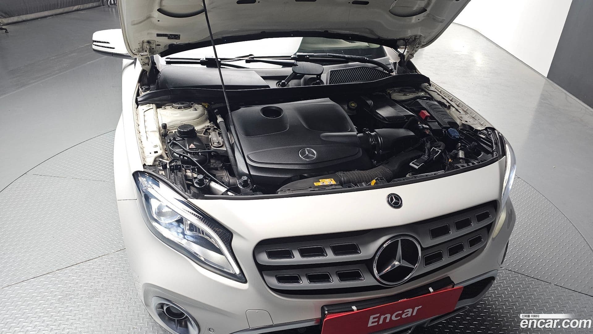 Main__Slider__Photo:GLA-Class Mercedes-Benz 2018.3-5