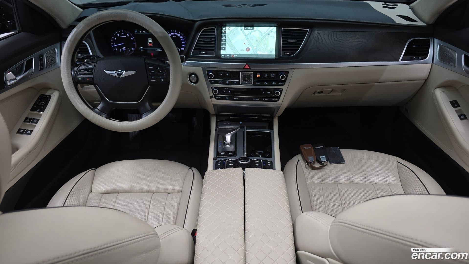 Main__Slider__Photo:G80 Genesis 2017.7-6