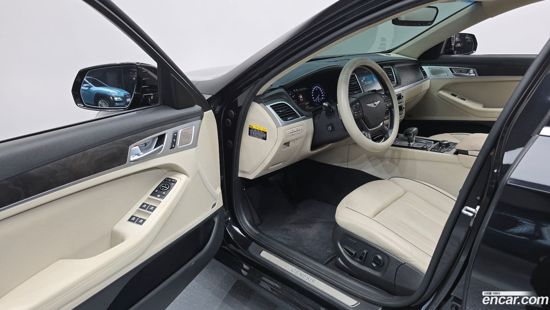 Main__Slider__Photo:G80 Genesis 2017.7-10