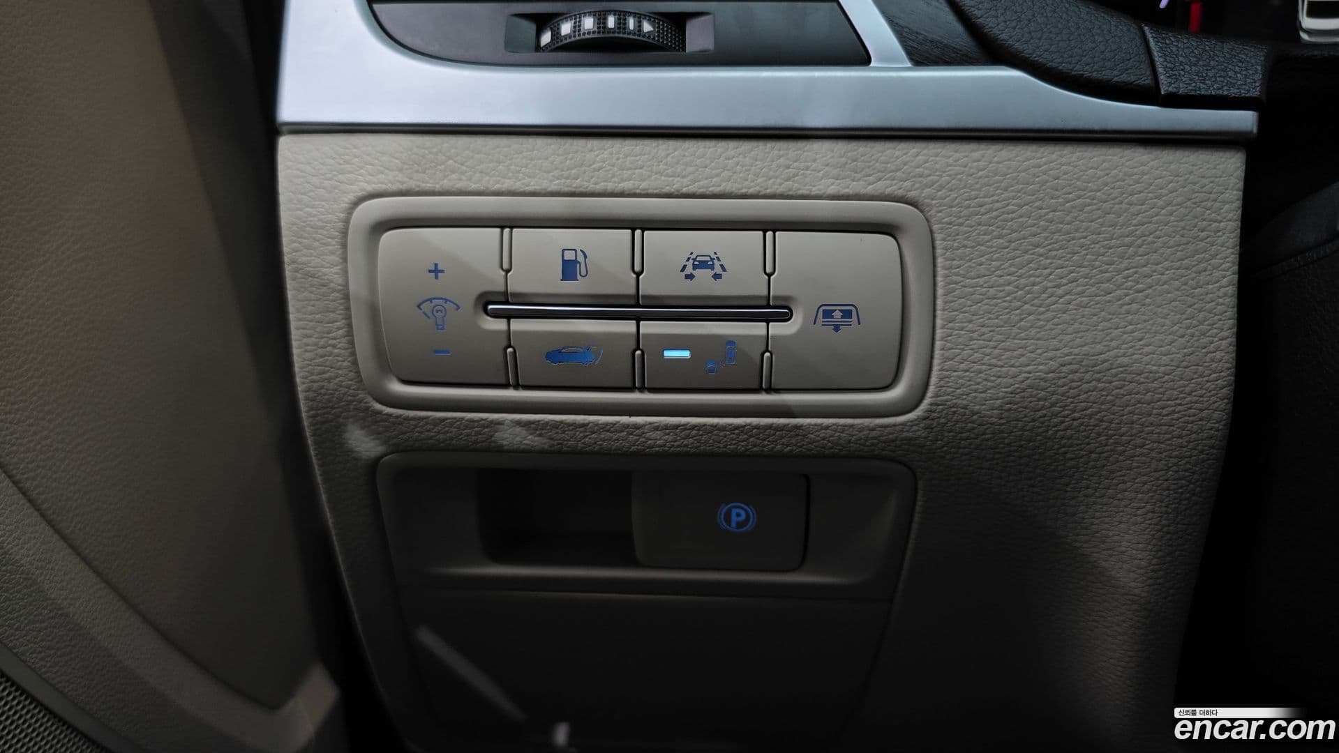 Main__Slider__Photo:G80 Genesis 2017.7-16