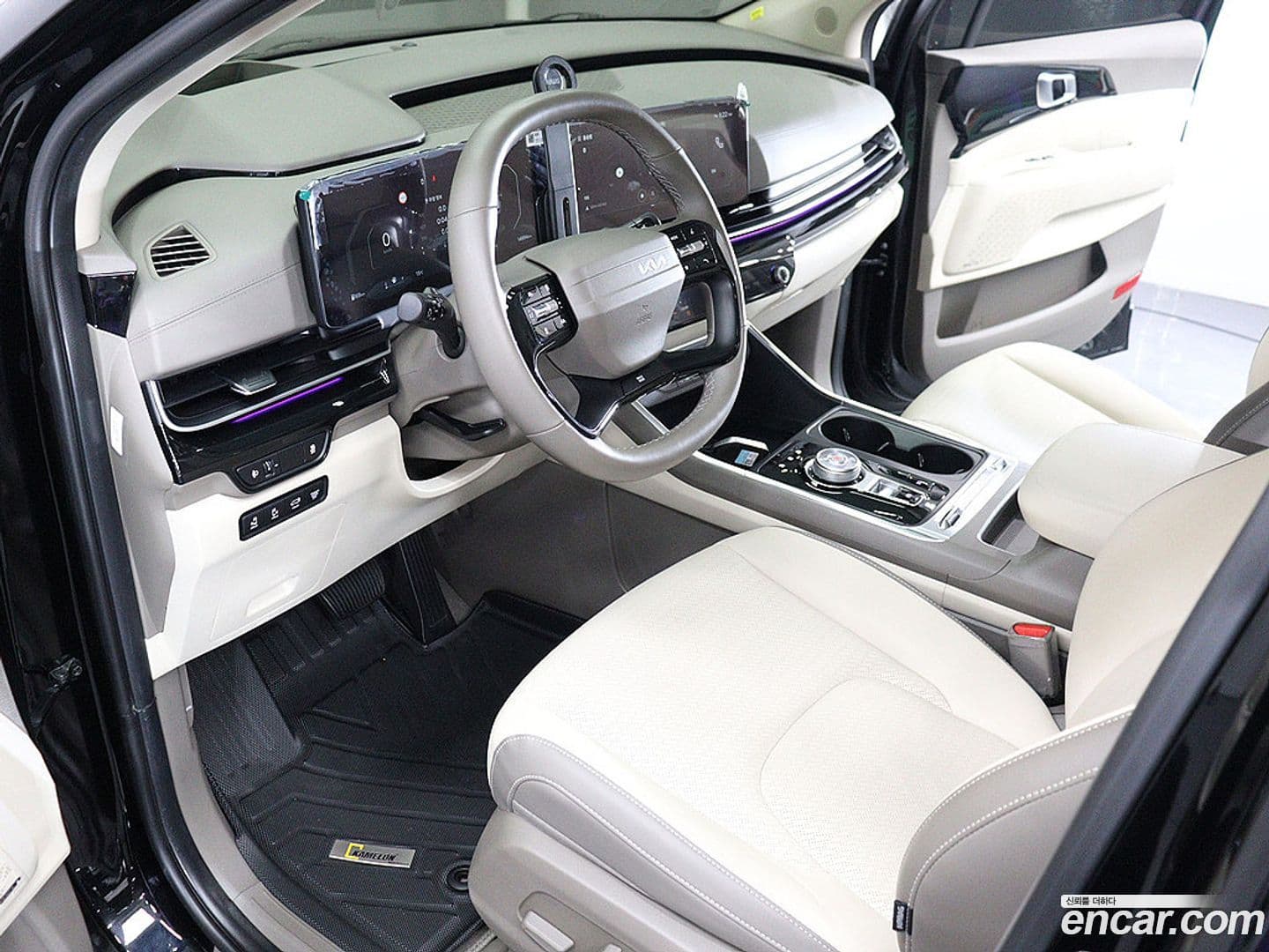 Main__Slider__Photo:Canival Kia 2025.4-13