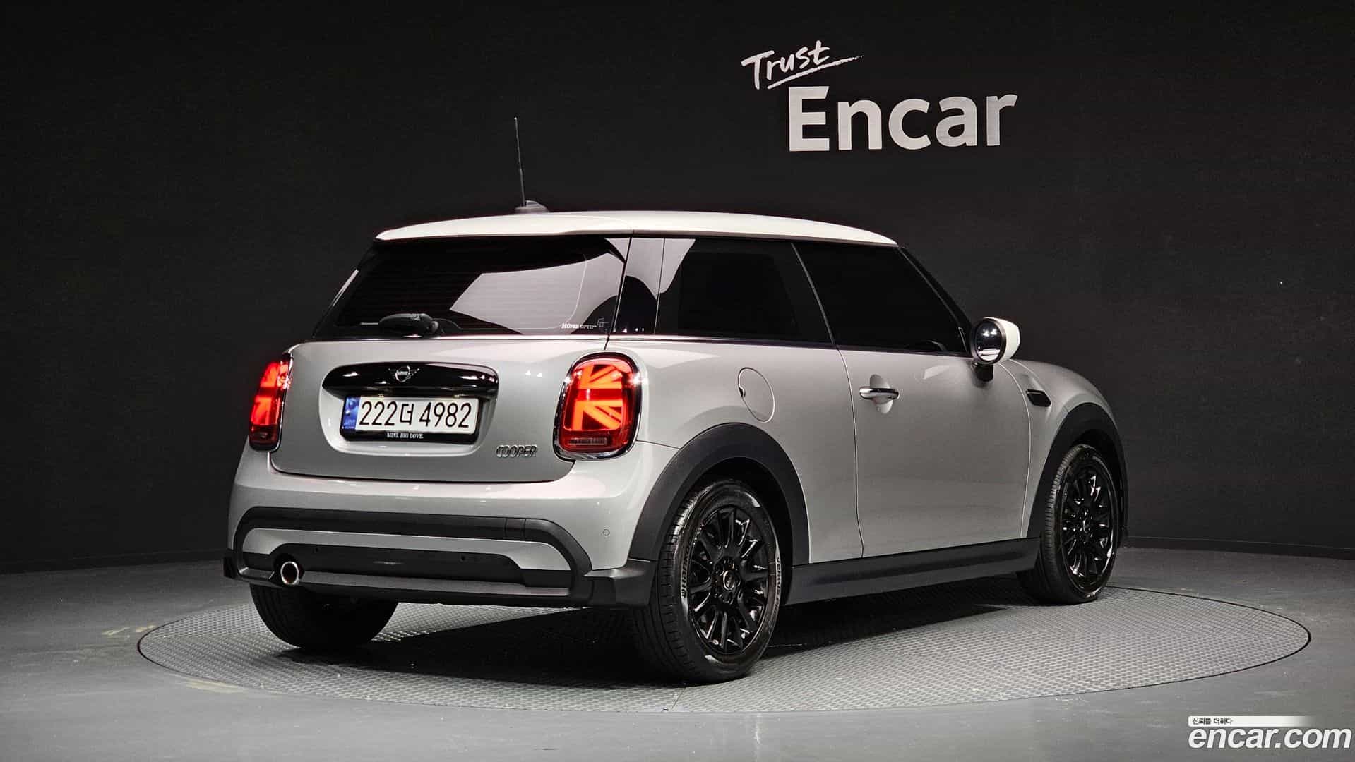 Cooper Mini 2023.10-OUTER-002