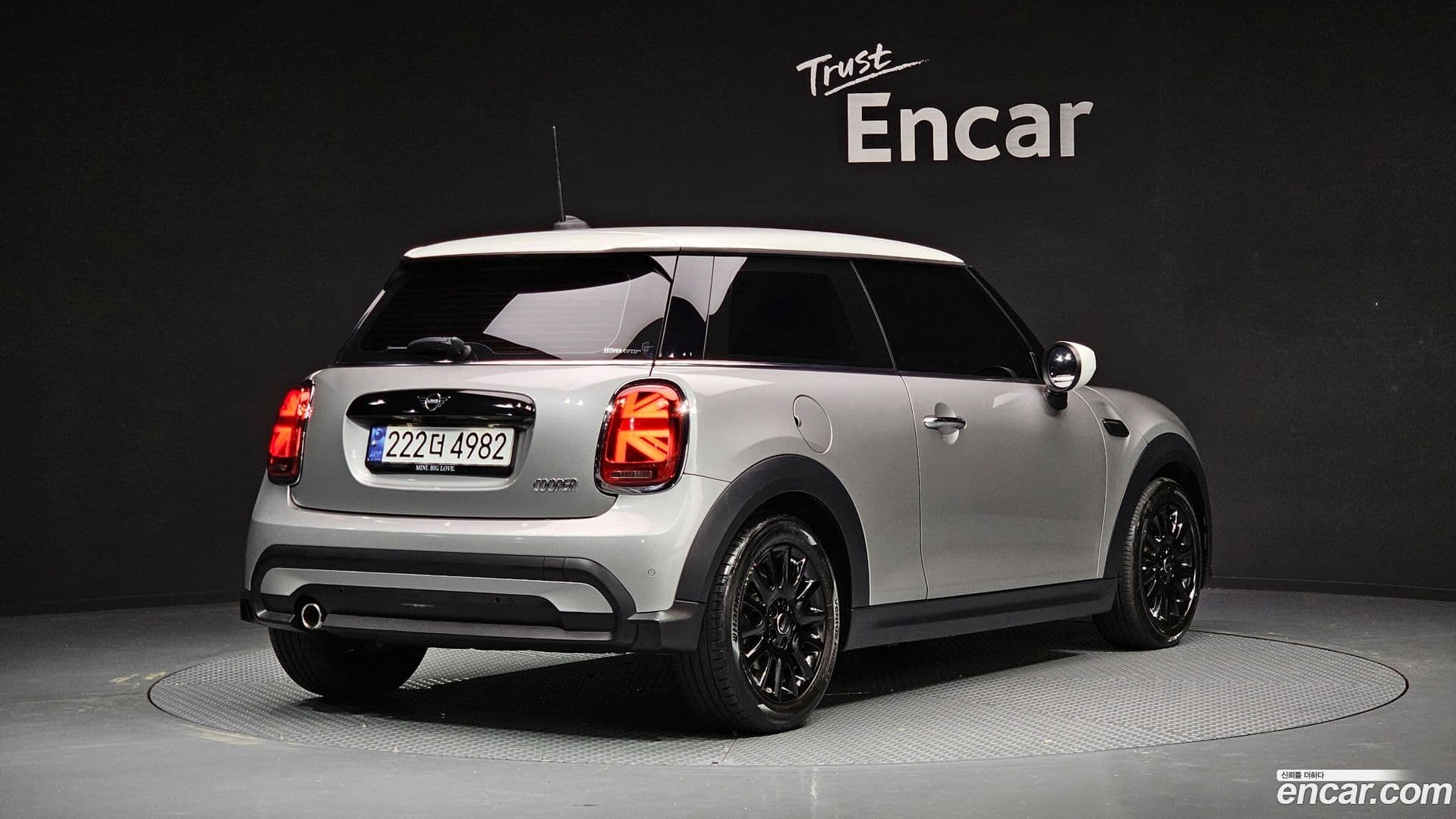 Main__Slider__Photo:Cooper Mini 2023.10-1