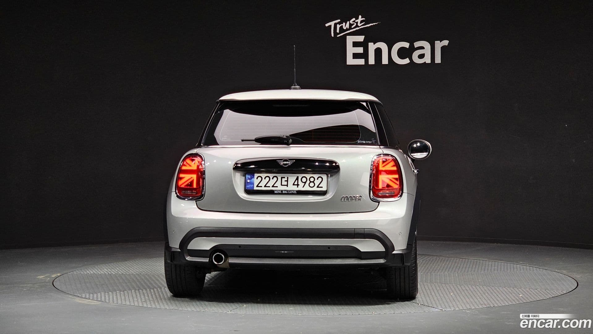 Main__Slider__Photo:Cooper Mini 2023.10-3