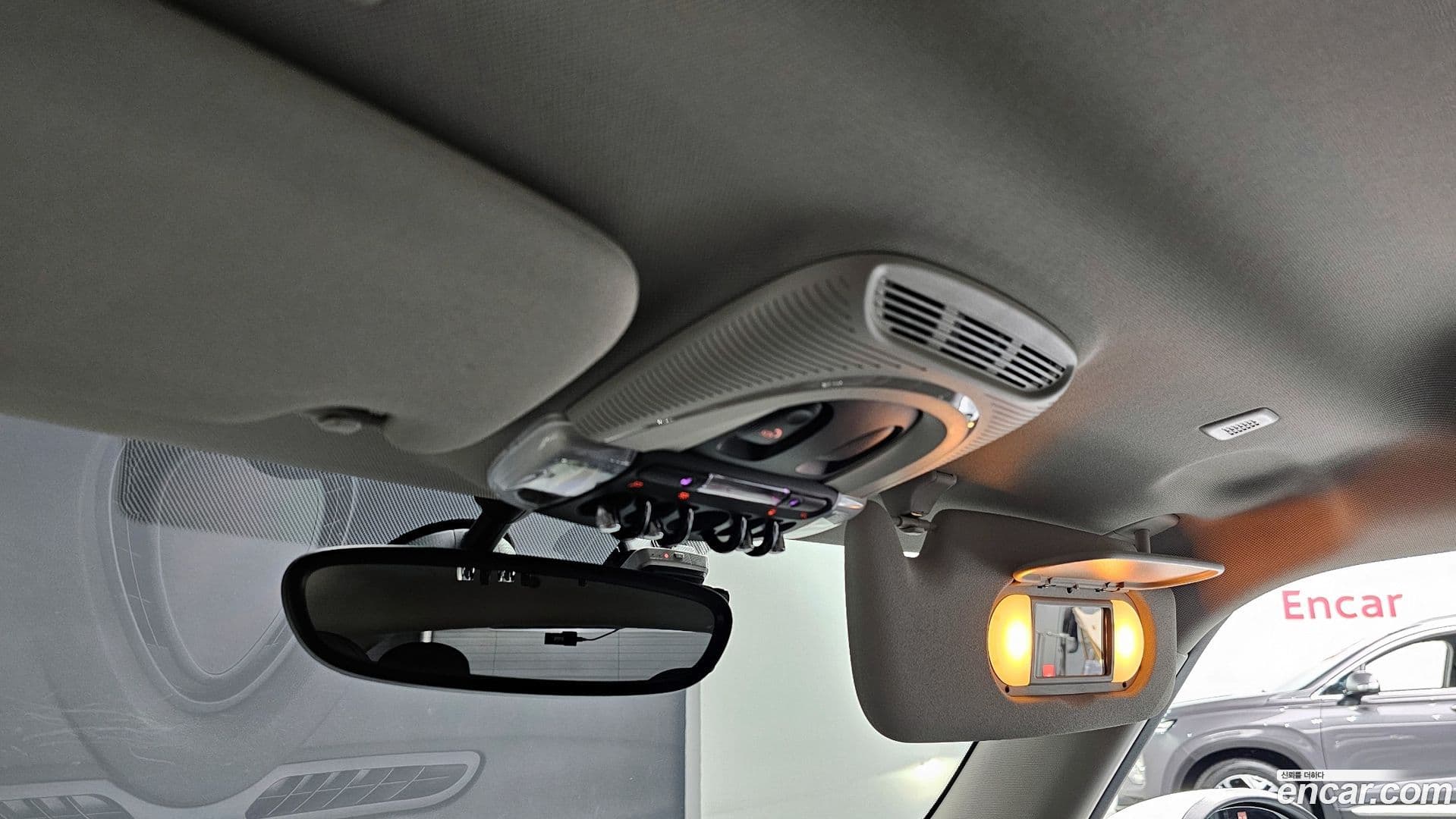 Main__Slider__Photo:Cooper Mini 2023.10-16