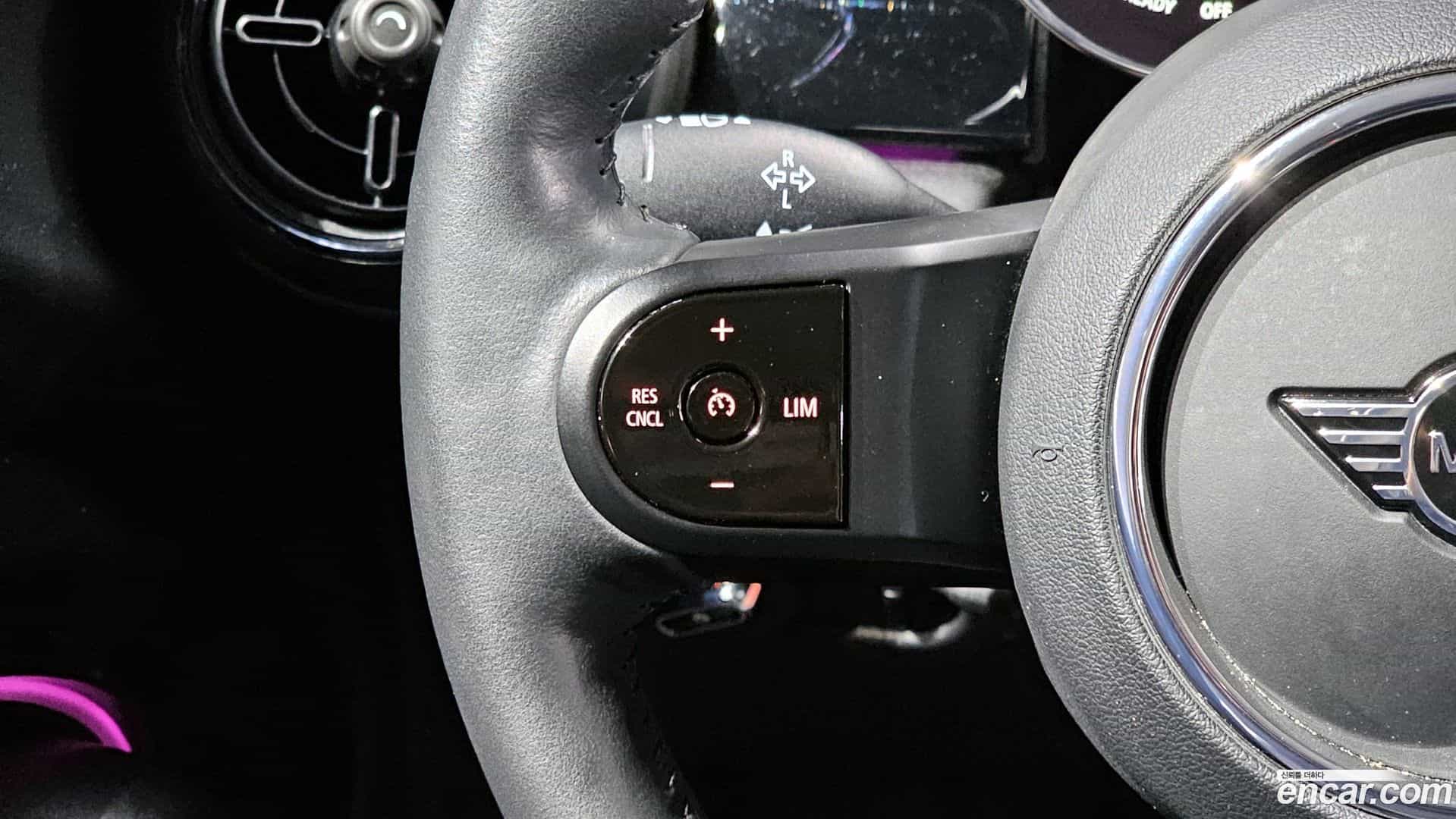 Cooper Mini 2023.10-OPTION-024