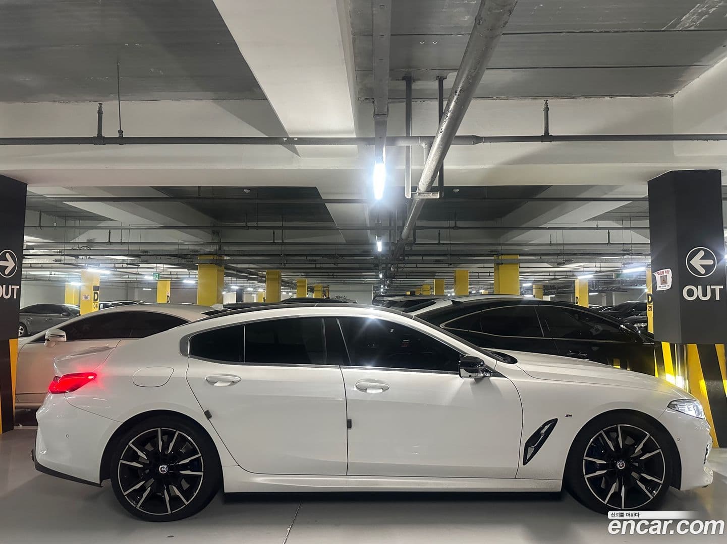 Main__Slider__Photo:8-Series BMW 2022.10-2