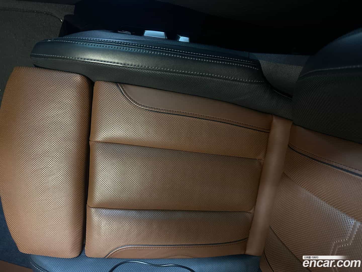 8-Series BMW 2022.10-INNER-008