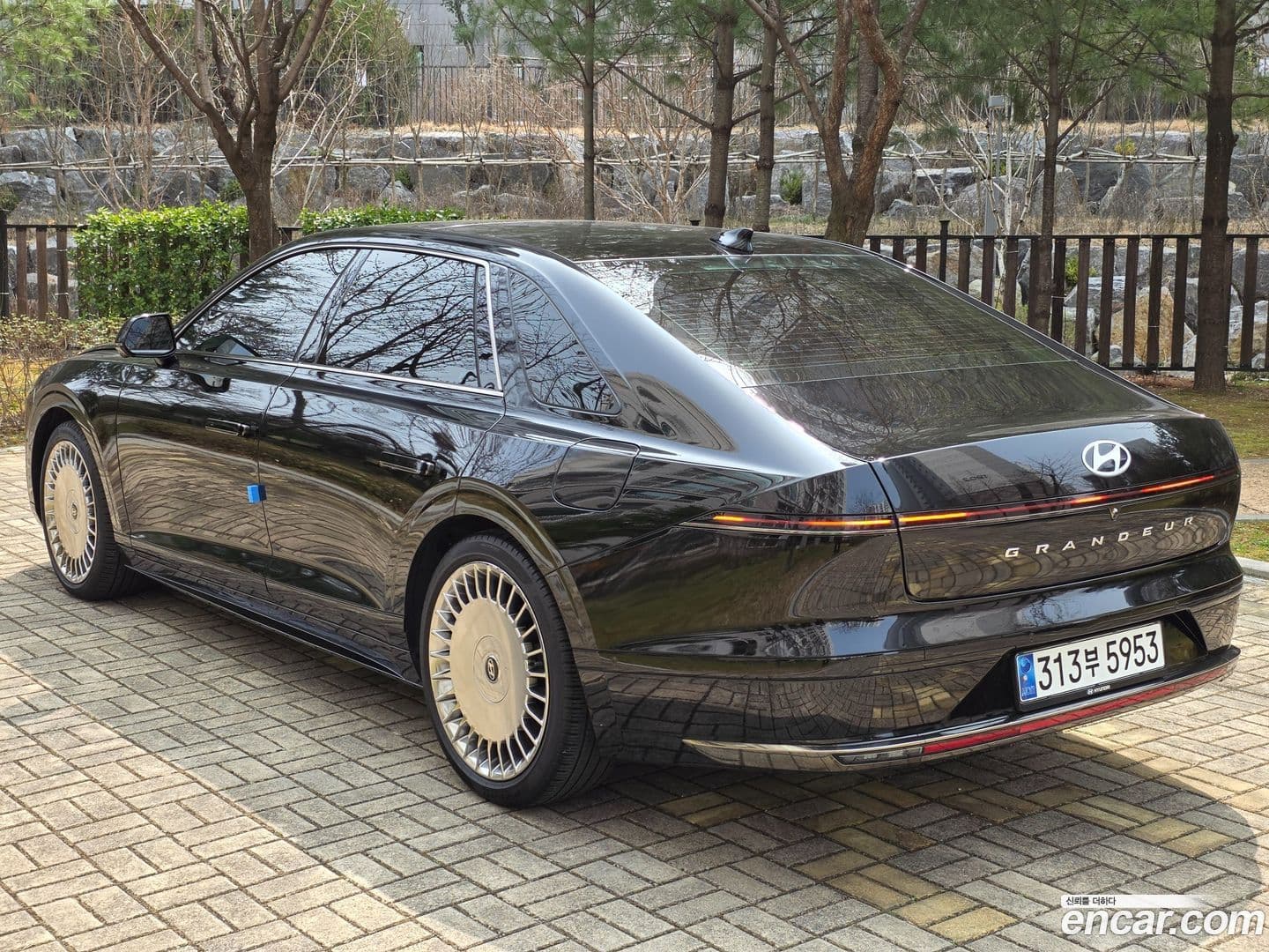 Main__Slider__Photo:Grandeur Hyundai 2023.8-2