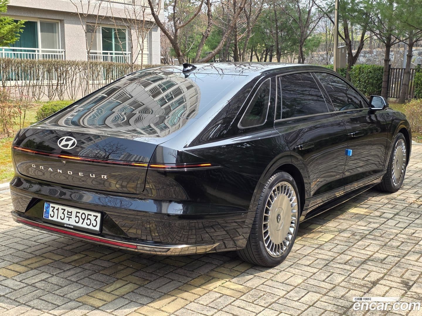 Main__Slider__Photo:Grandeur Hyundai 2023.8-4