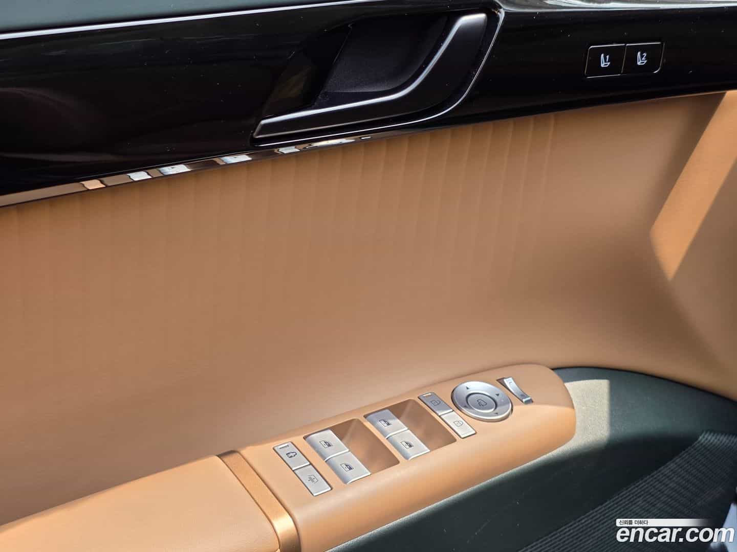 Grandeur Hyundai 2023.8-OPTION-019