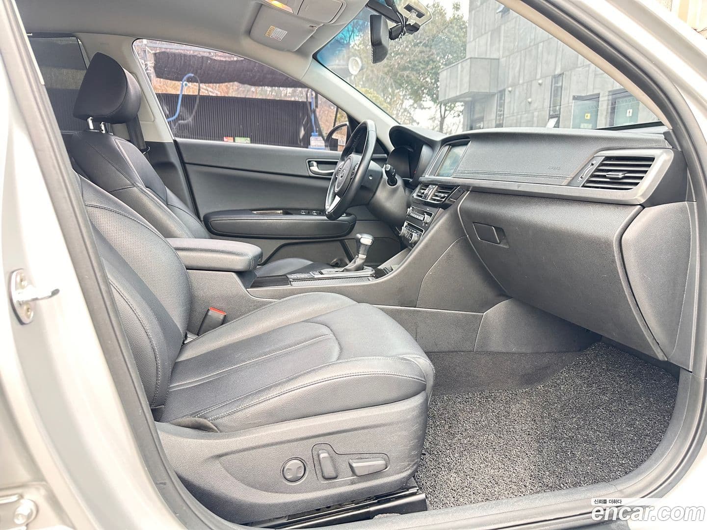 Main__Slider__Photo:K5 Kia 2016.9-16