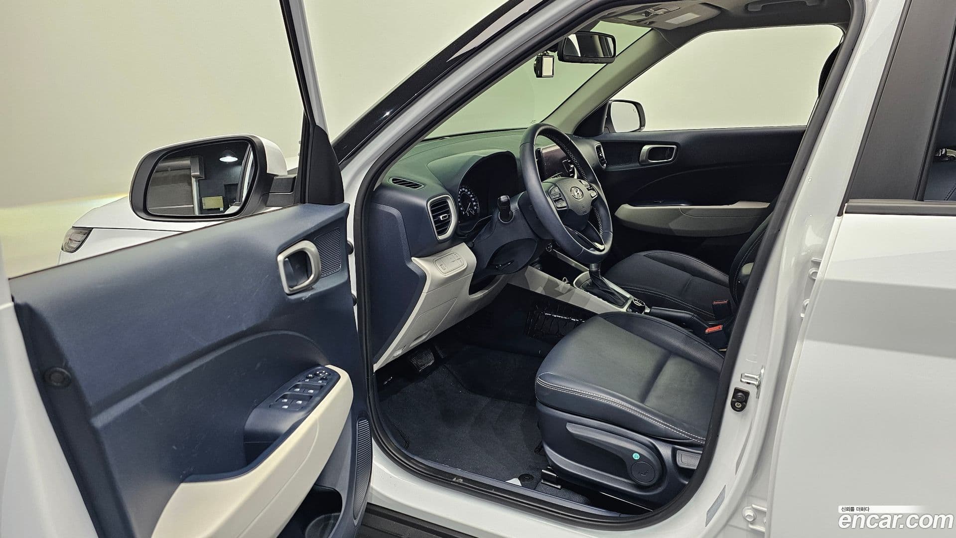 Main__Slider__Photo:Venue Hyundai 2021.7-9