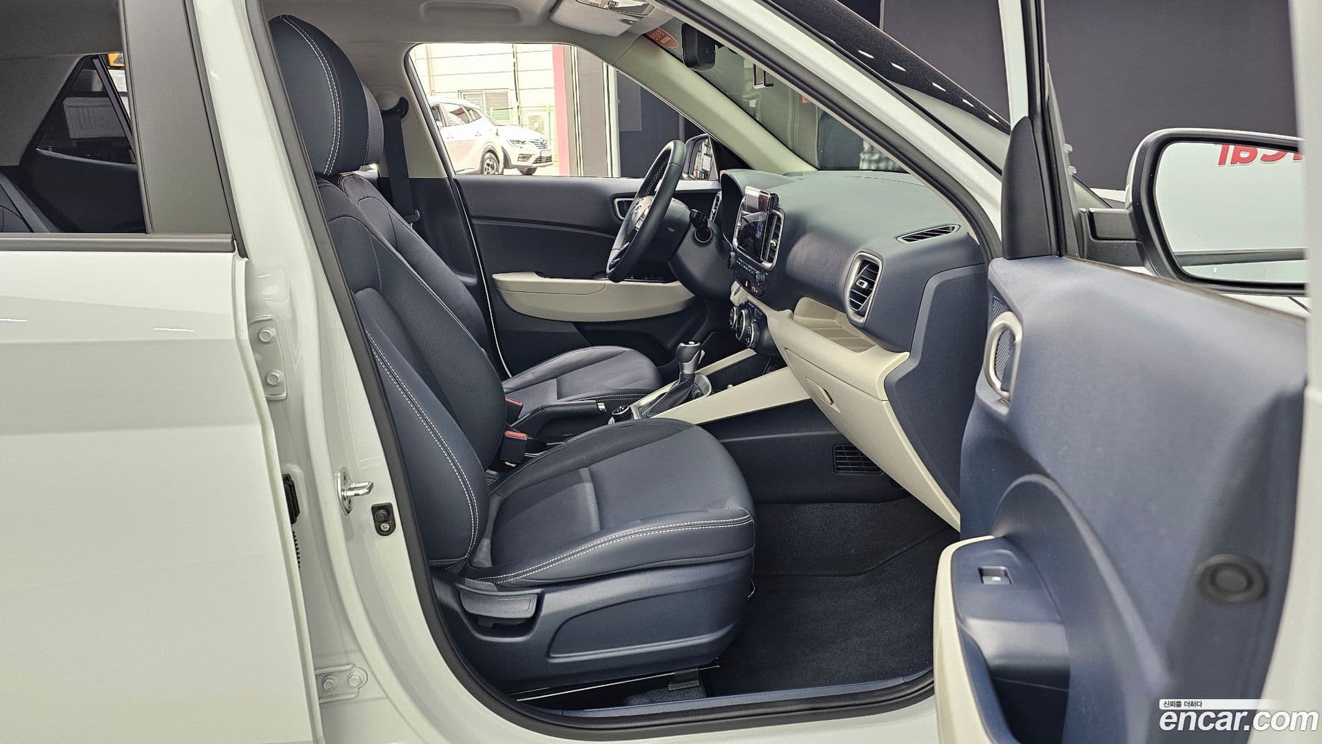 Main__Slider__Photo:Venue Hyundai 2021.7-10