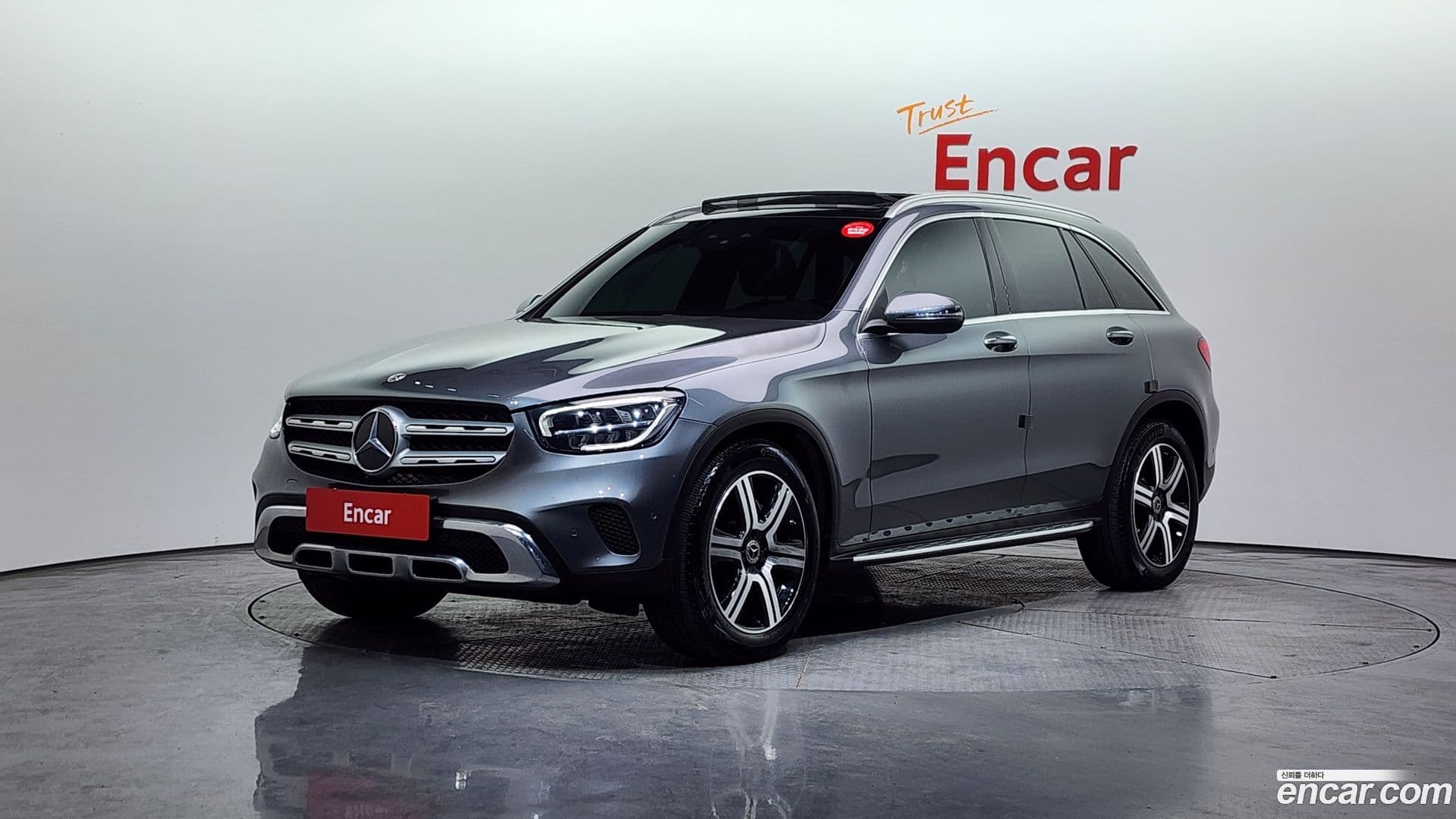 Main__Slider__Photo:GLC-Class Mercedes-Benz 2020.5-0