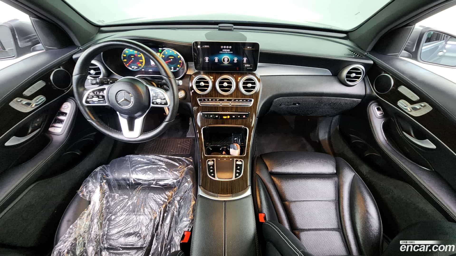 GLC-Class Mercedes-Benz 2020.5-INNER-007