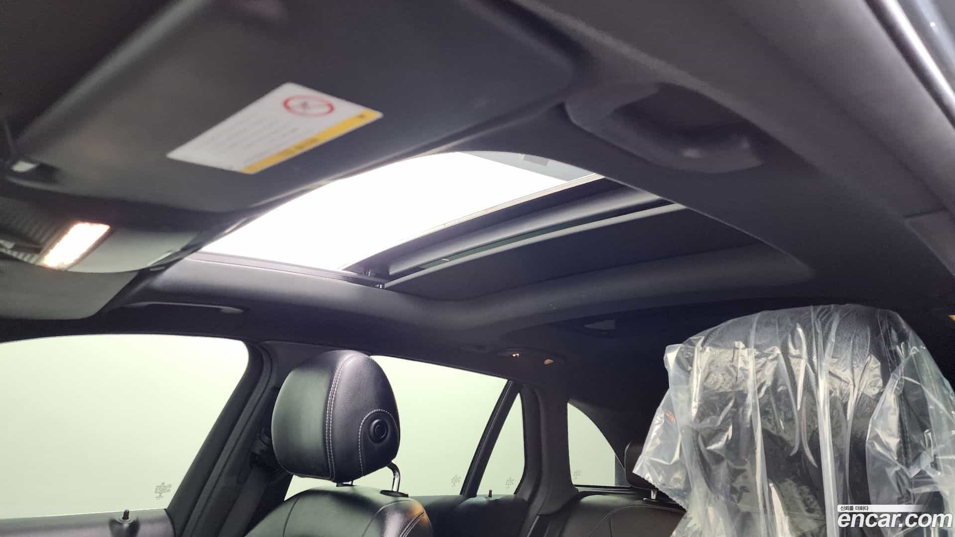 GLC-Class Mercedes-Benz 2020.5-OPTION-023