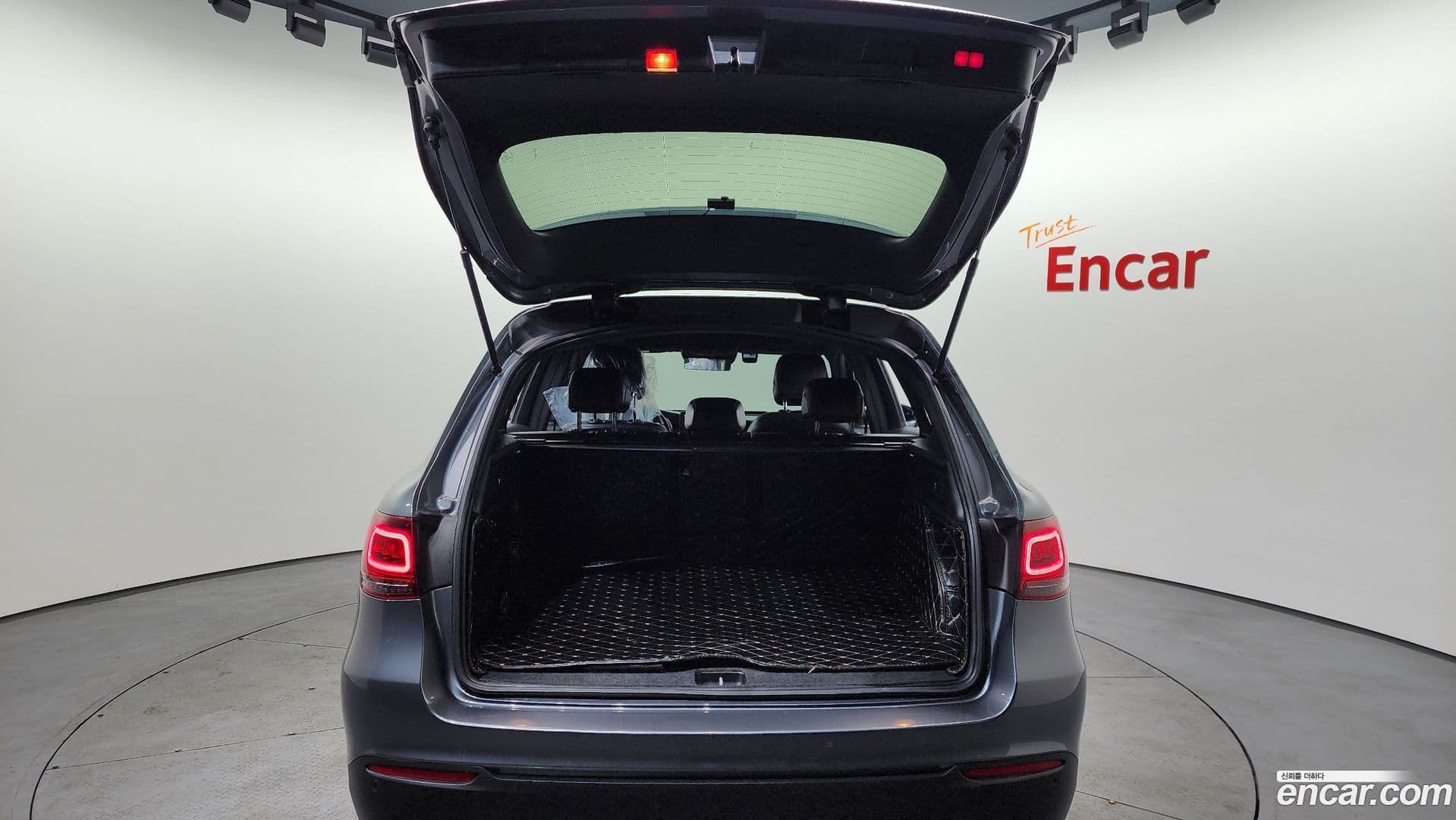 Main__Slider__Photo:GLC-Class Mercedes-Benz 2020.5-19