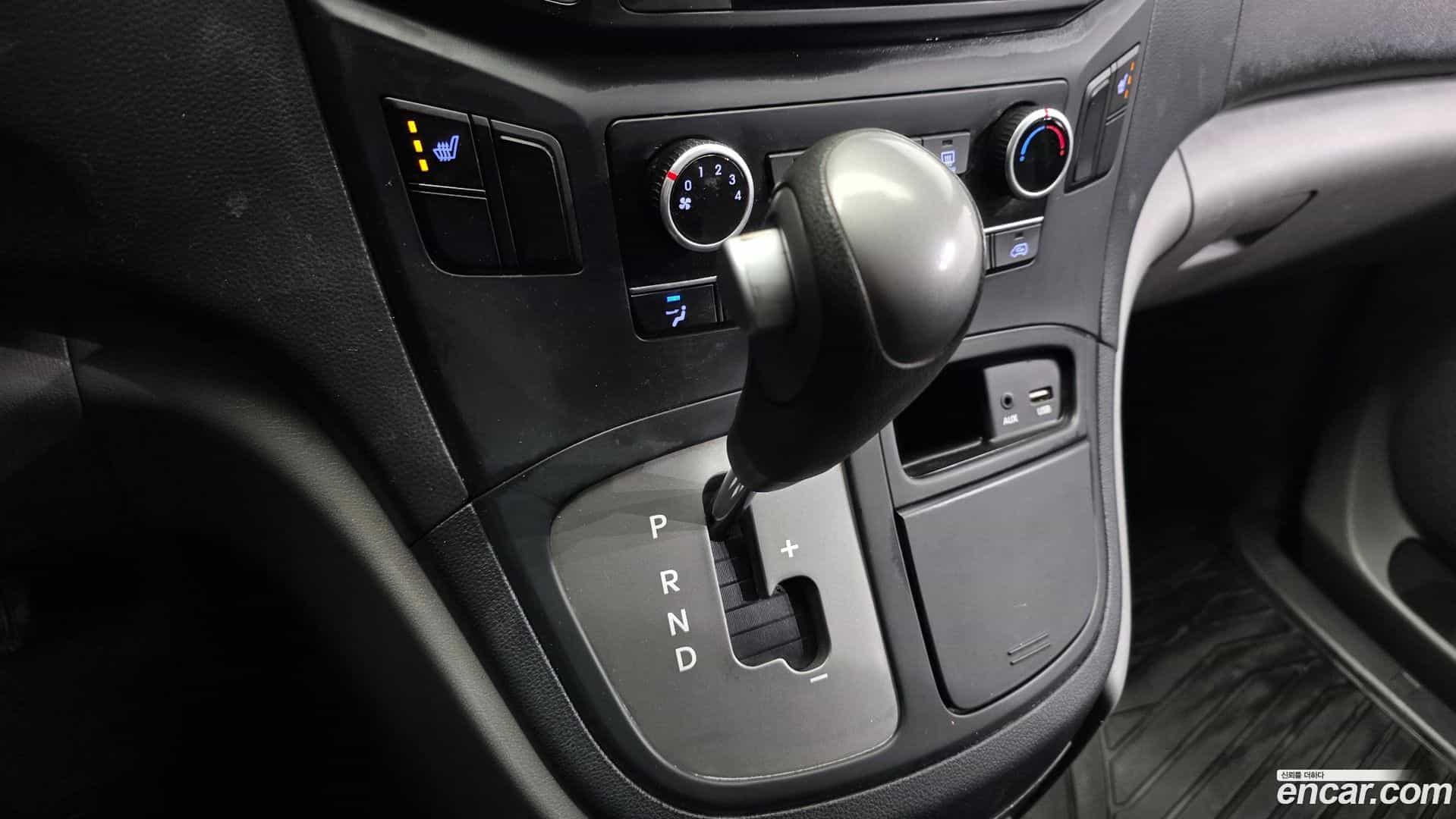 Starex Hyundai 2016.9-INNER-009