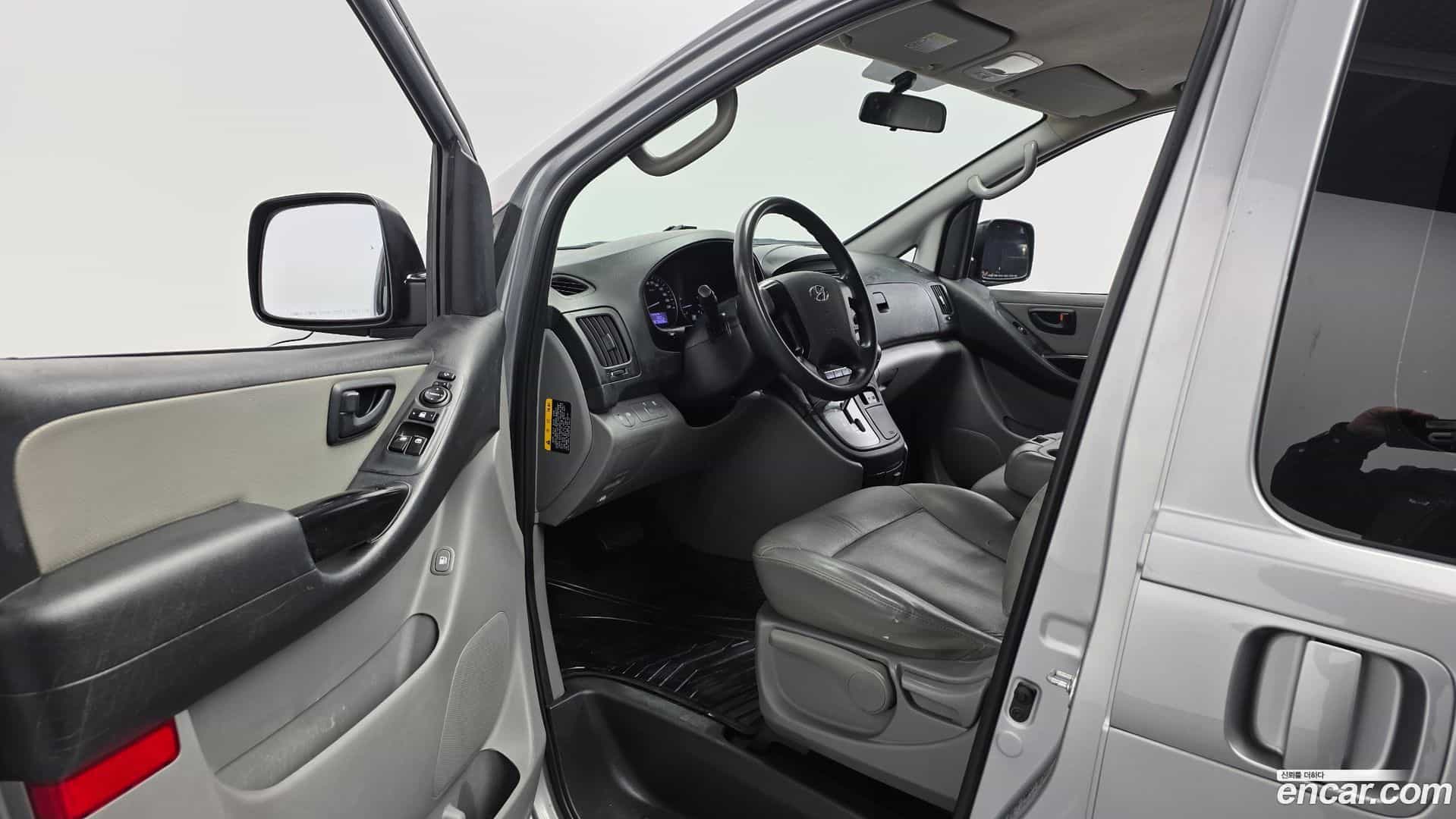 Starex Hyundai 2016.9-INNER-010