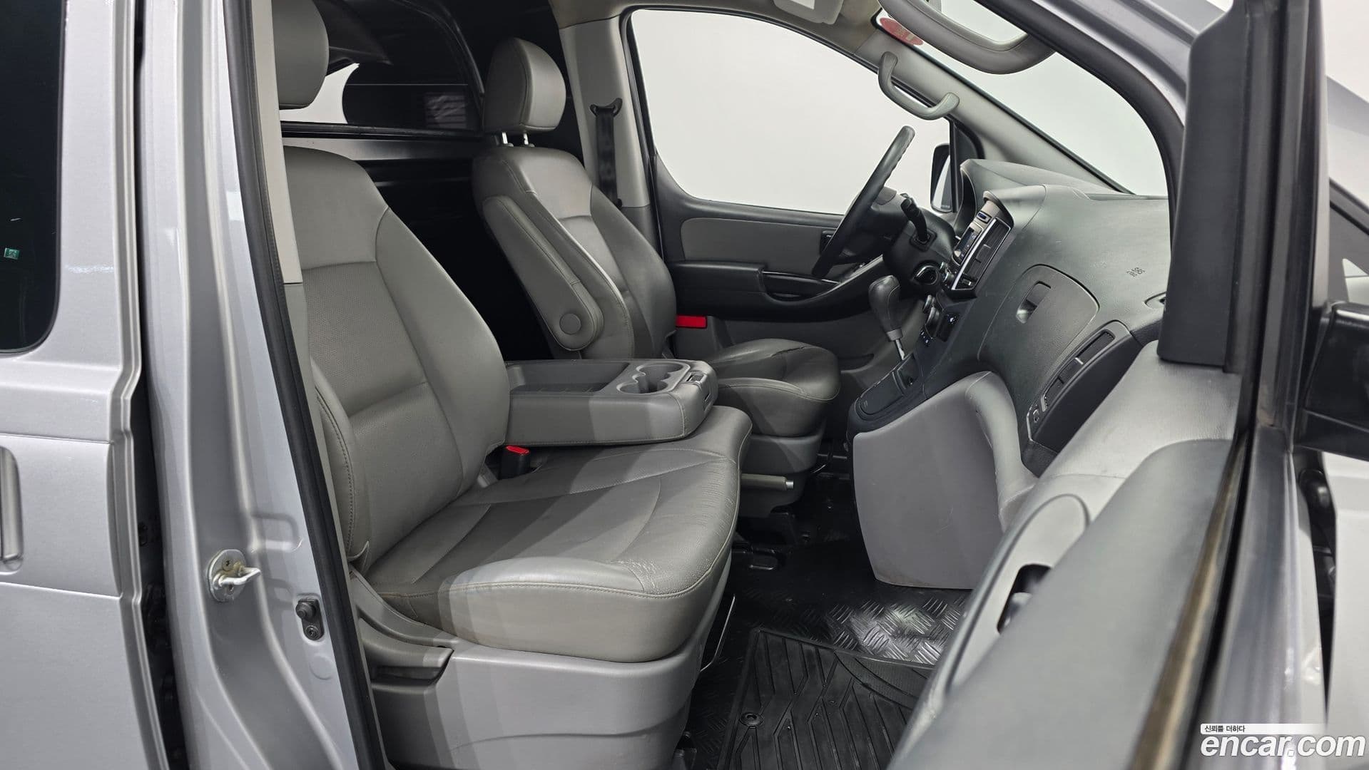 Main__Slider__Photo:Starex Hyundai 2016.9-10