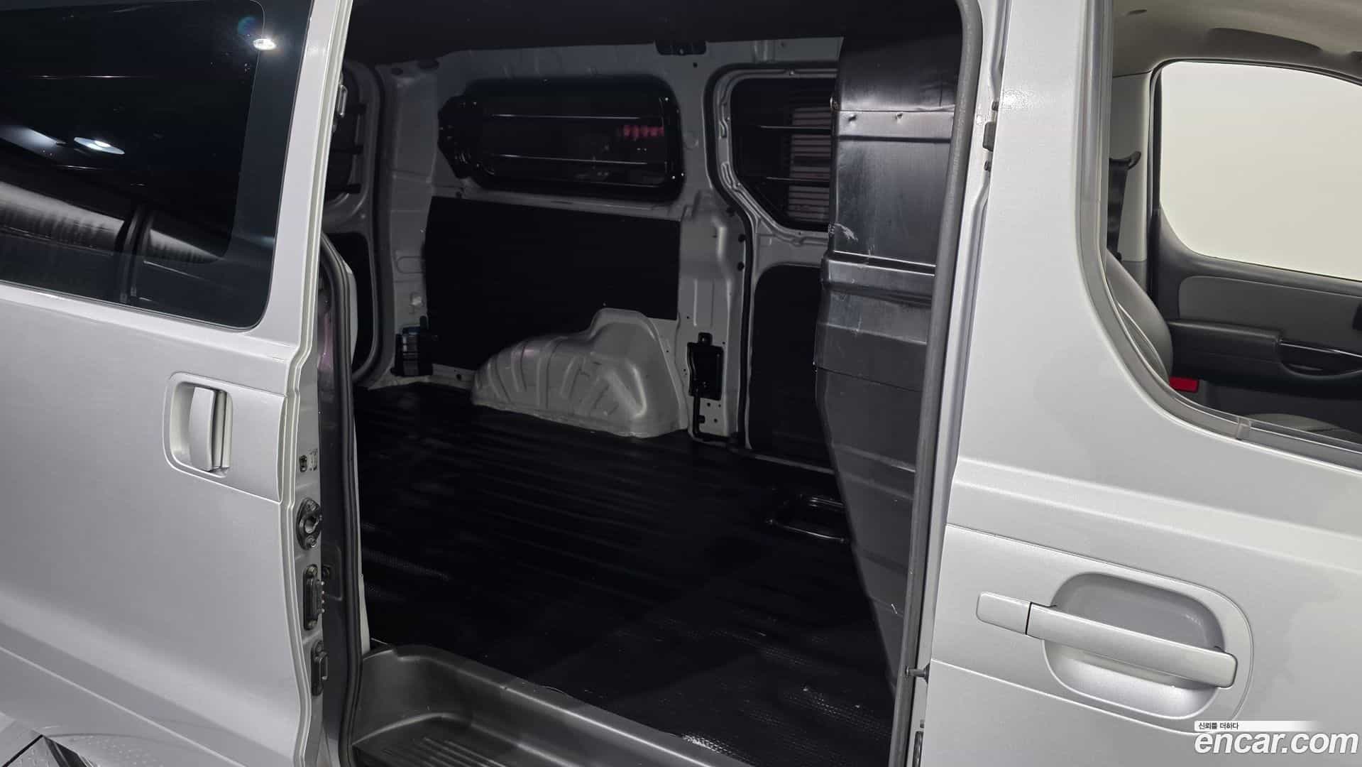 Starex Hyundai 2016.9-OPTION-016