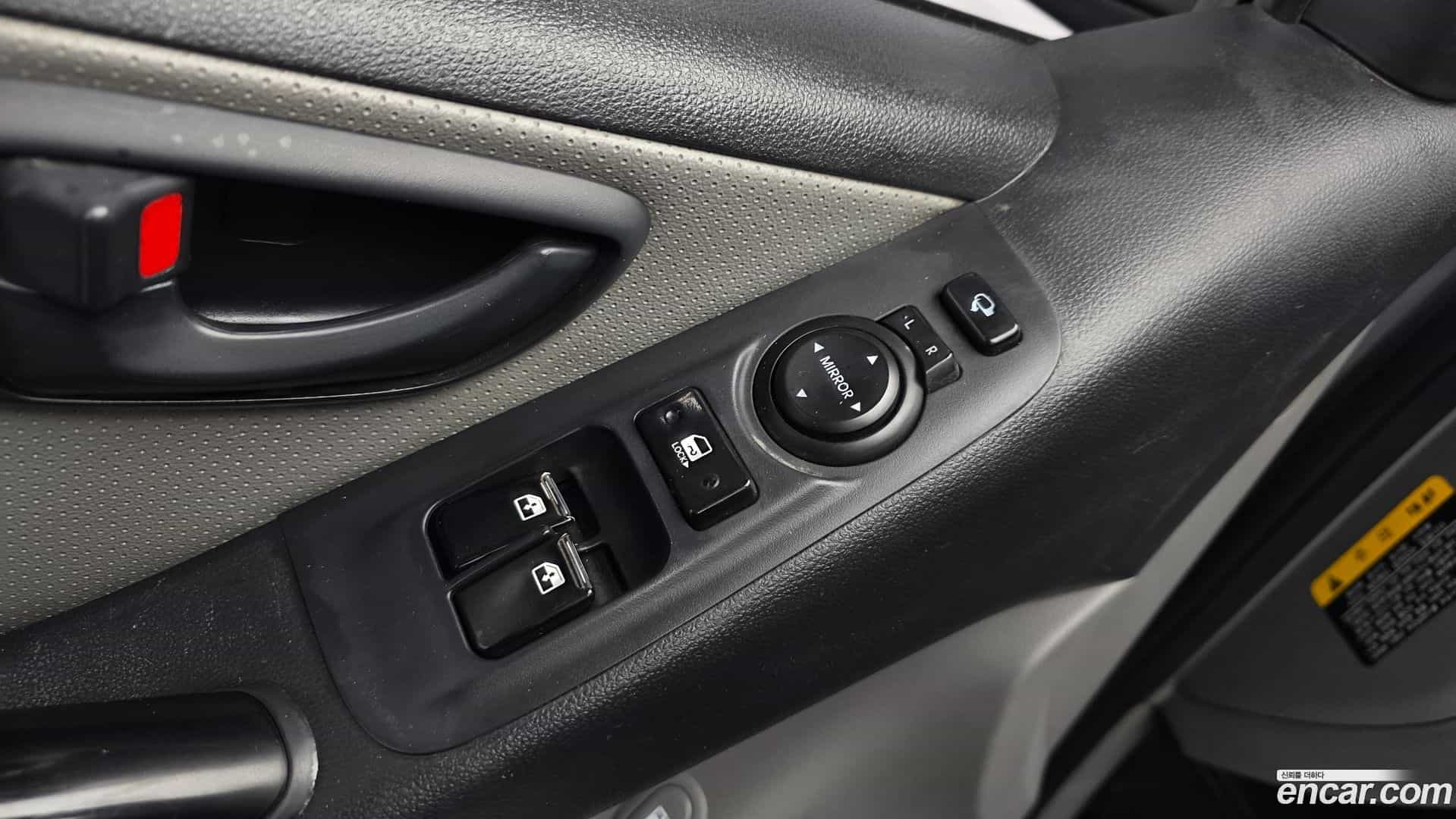 Starex Hyundai 2016.9-OPTION-020