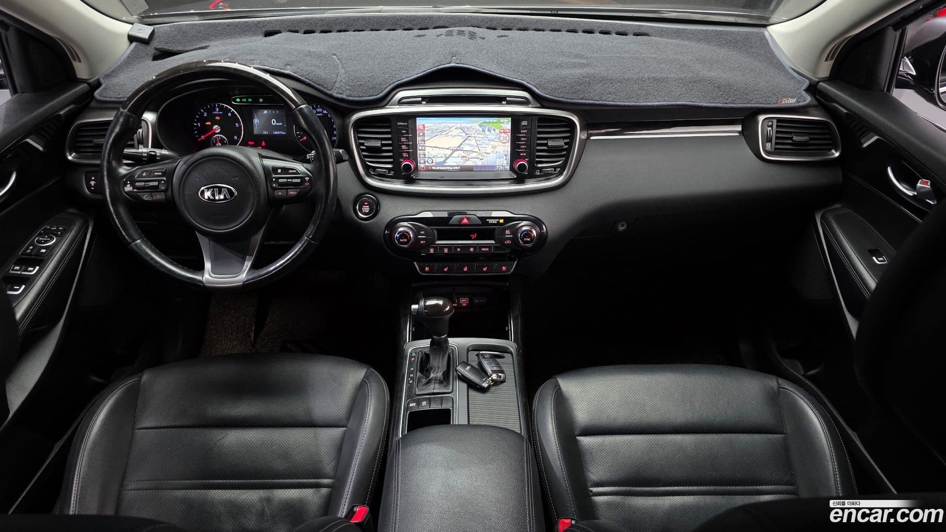 Main__Slider__Photo:Sorento Kia 2016.11-6